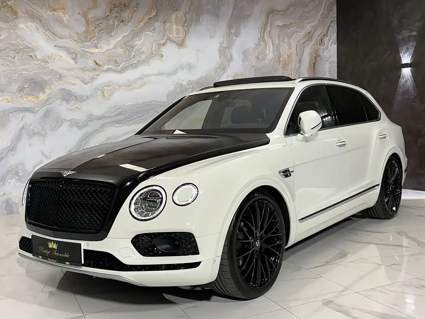 Bentley Bentayga First Edition W12 6,0 * AKRAPOVIC TITAN * MULLI... Weiß - 2