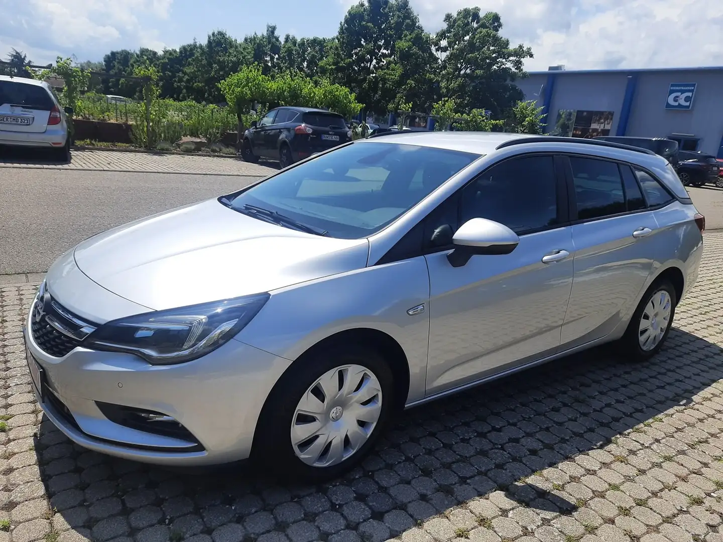 Opel Astra Business, 2.Hd, TÜV neu, Klima, Navi, SHZ, PDC Plateado - 1