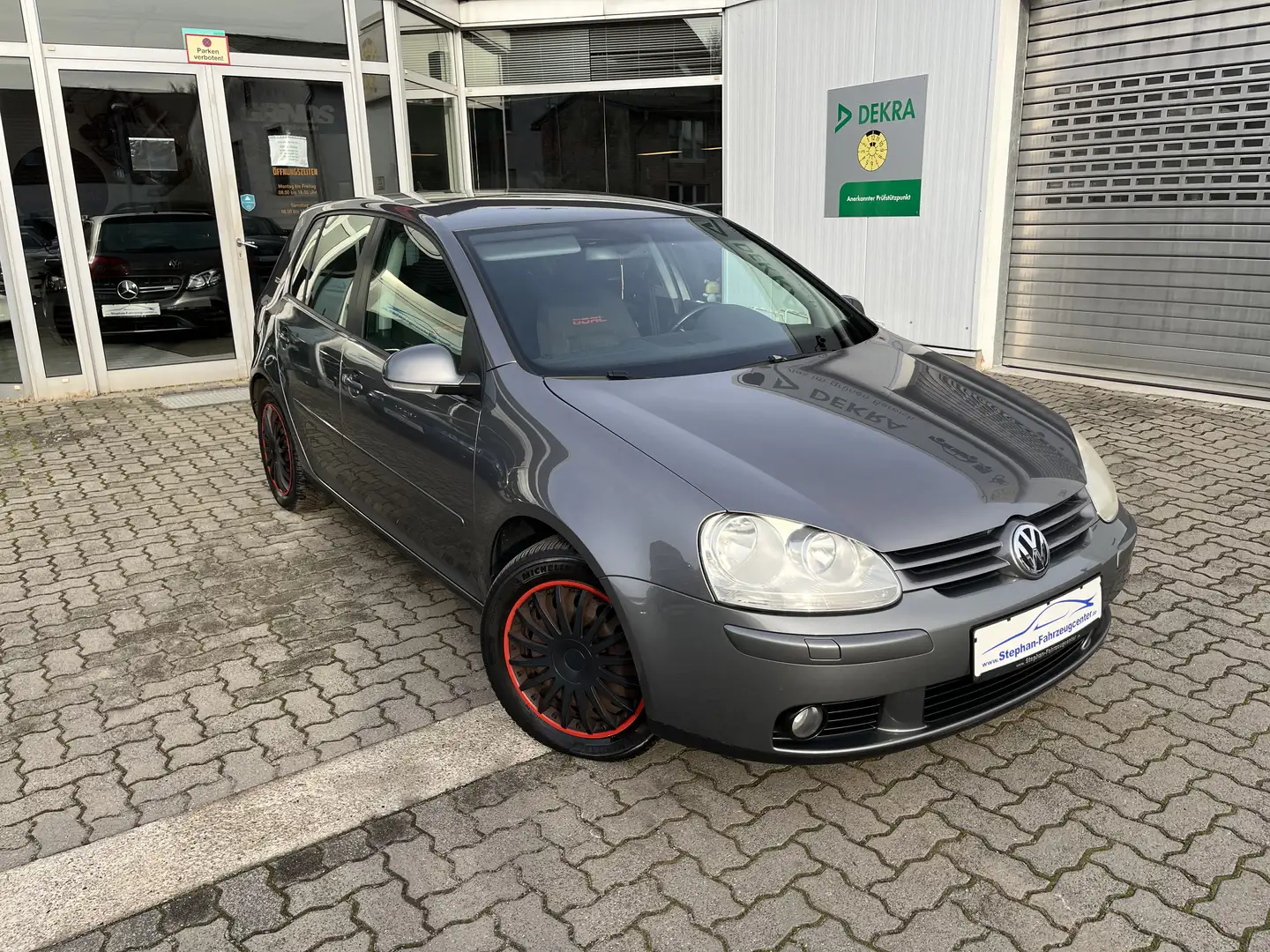 Volkswagen Golf Goal 1.6 mit Scheckheft,SHZ,AHK,Standh.,… Grijs - 1