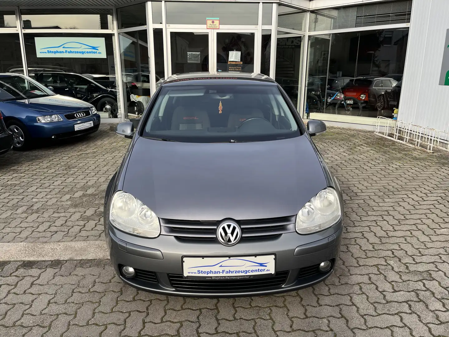Volkswagen Golf Goal 1.6 mit Scheckheft,SHZ,AHK,Standh.,… Grijs - 2