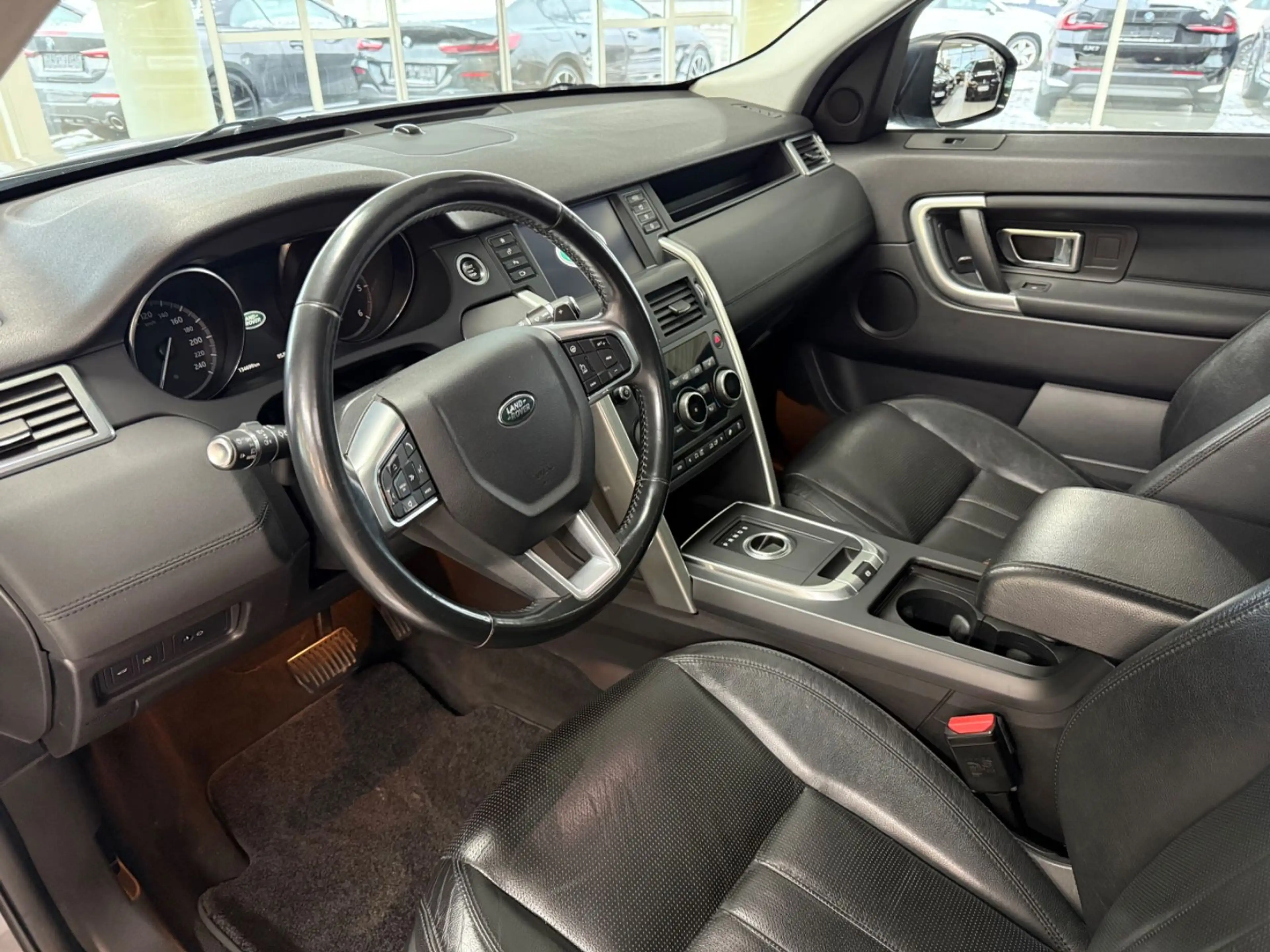 Land Rover Discovery Sport HSE AUT./NAVI/BT/PDC/PANO. — photo 7
