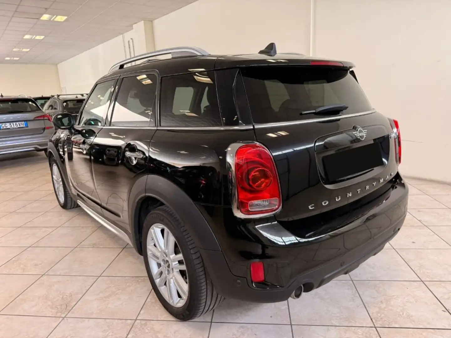 MINI Cooper D Countryman 2.0 Hype ALL4 Schwarz - 2