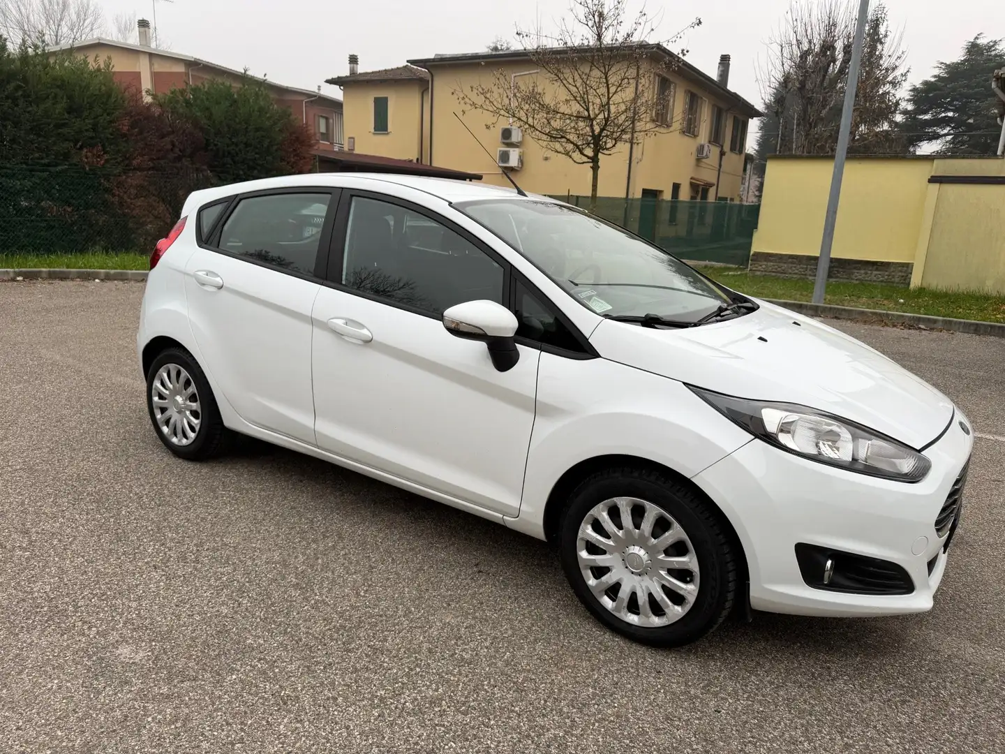 Ford Fiesta 1.5 tdci - NEOPATENTATI - 12 MESI DI GARANZIA - Weiß - 2