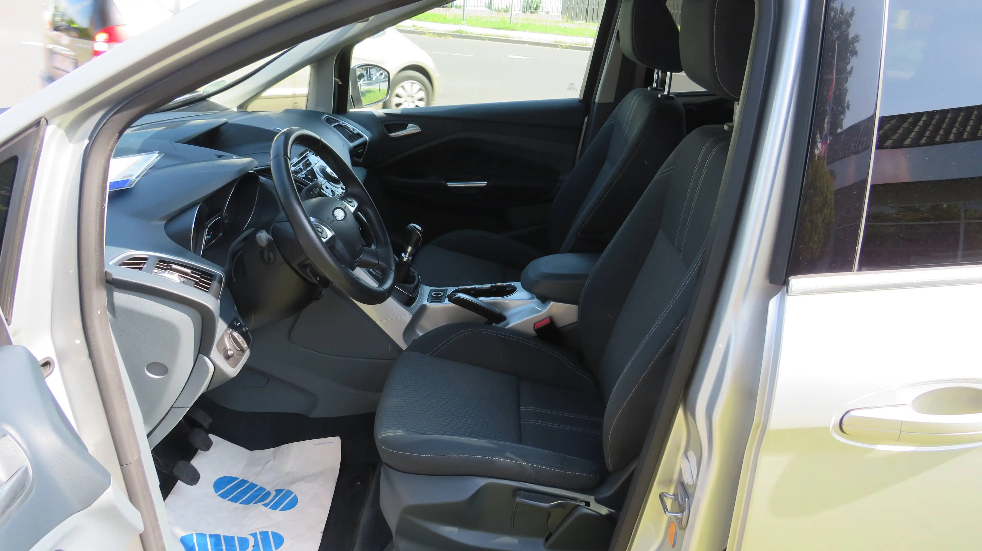 Ford Grand C-Max Titanium 6 Sitzer — photo 9