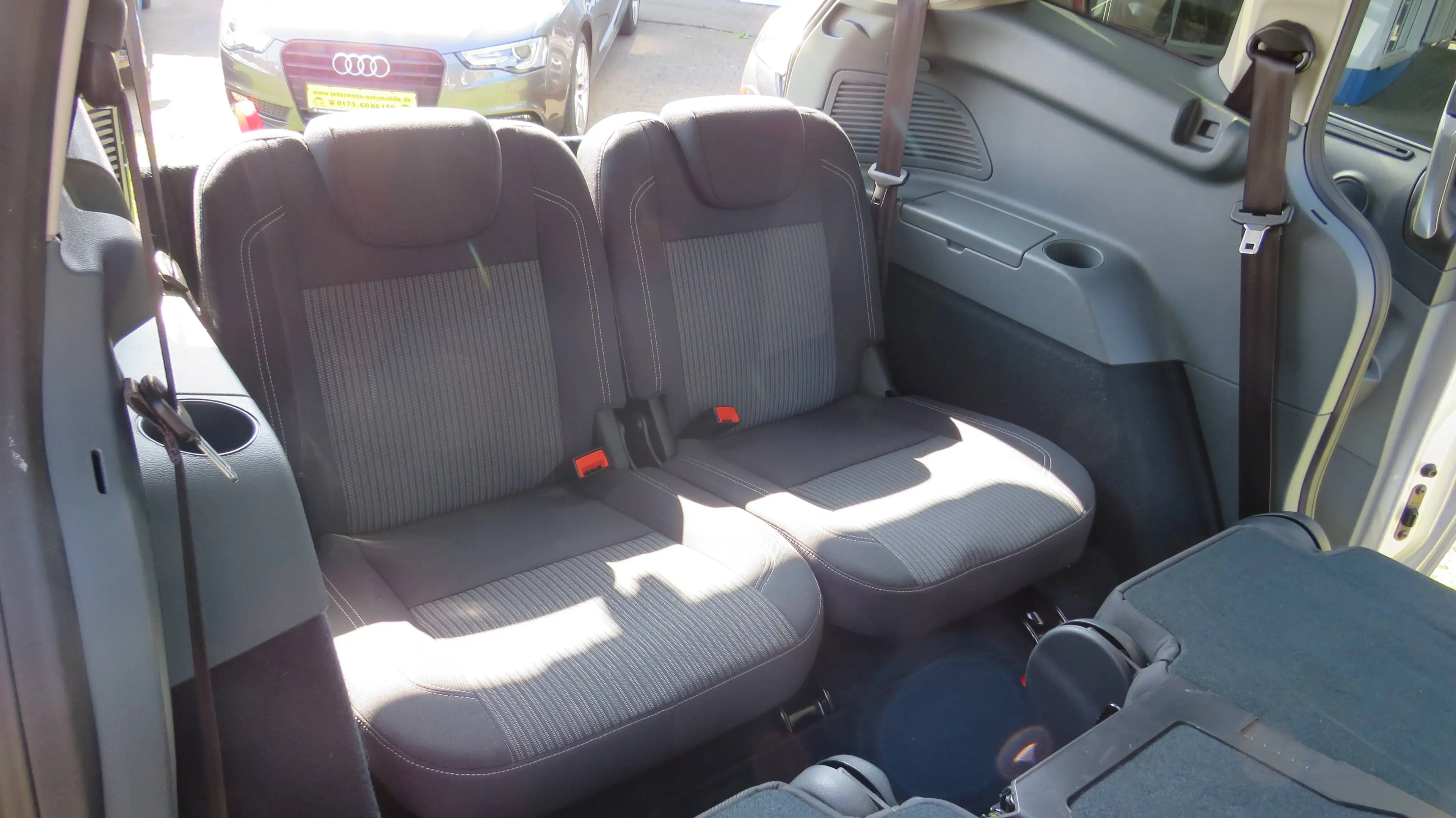 Ford Grand C-Max Titanium 6 Sitzer — photo 14