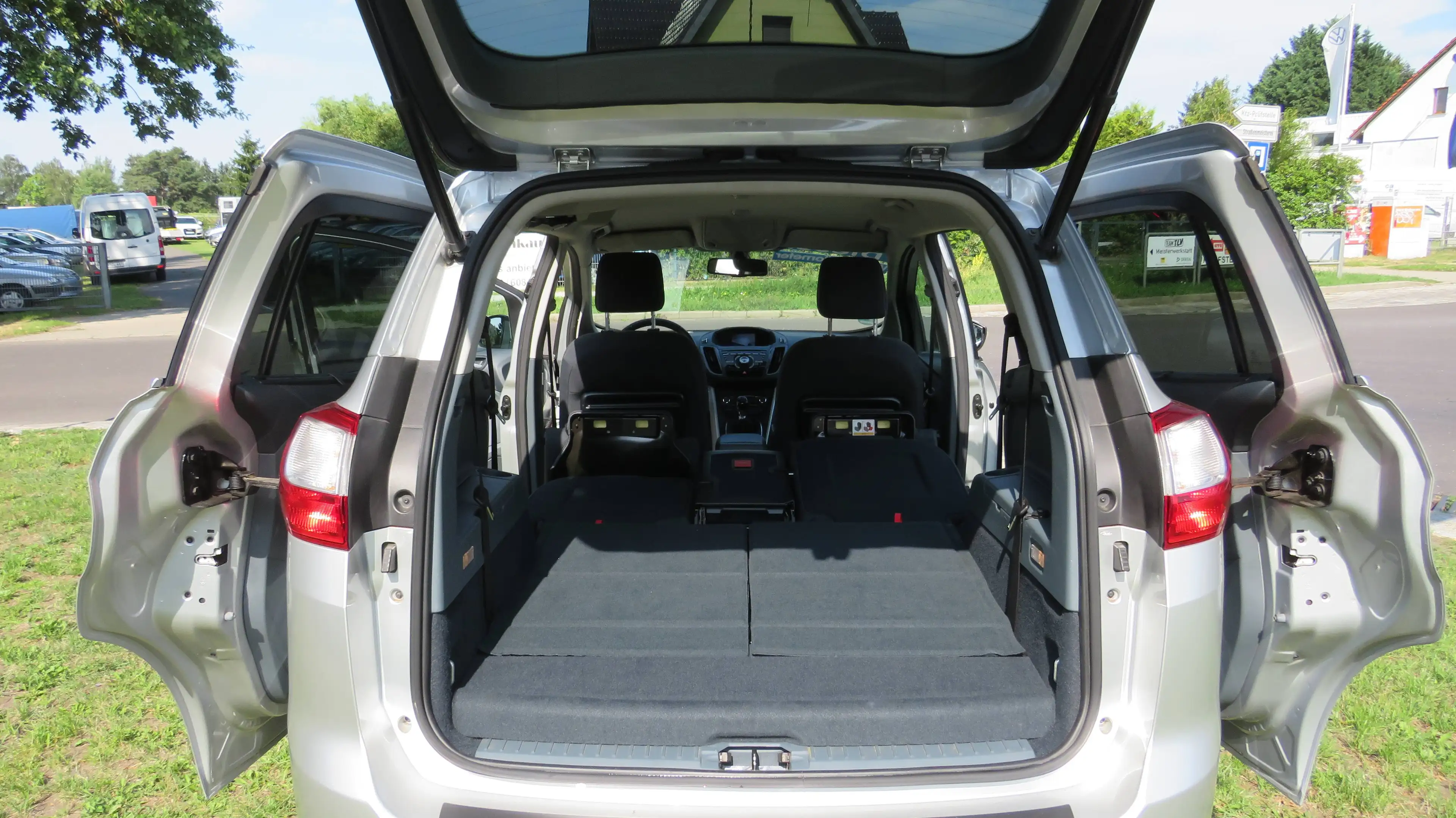 Ford Grand C-Max Titanium 6 Sitzer — photo 13