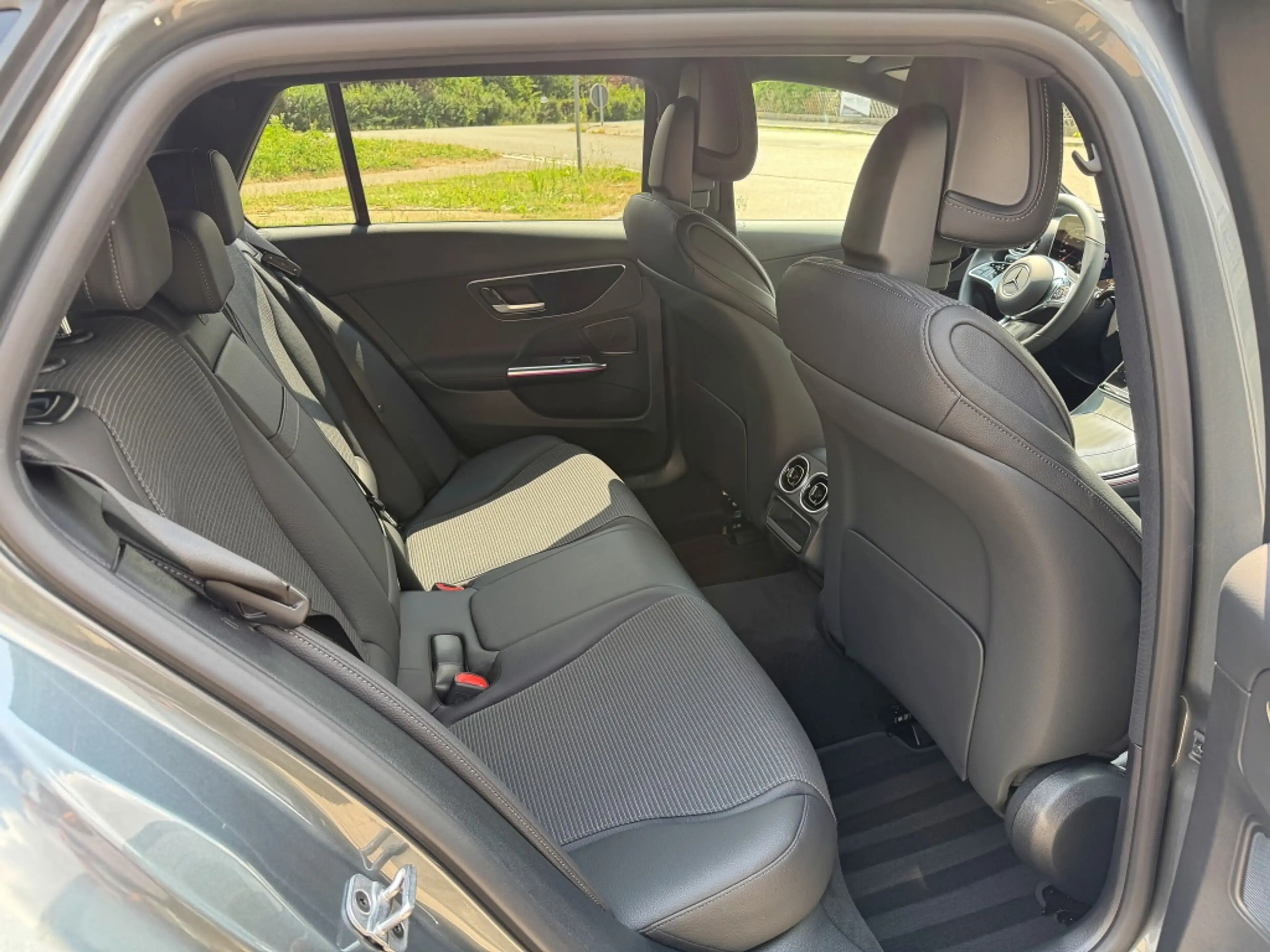 Mercedes-Benz C 200 T Edition Avantgarde AHK ACC WinterP+M&S — photo 12