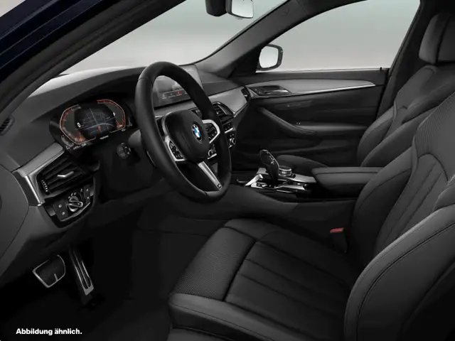 BMW 5 Series view 3