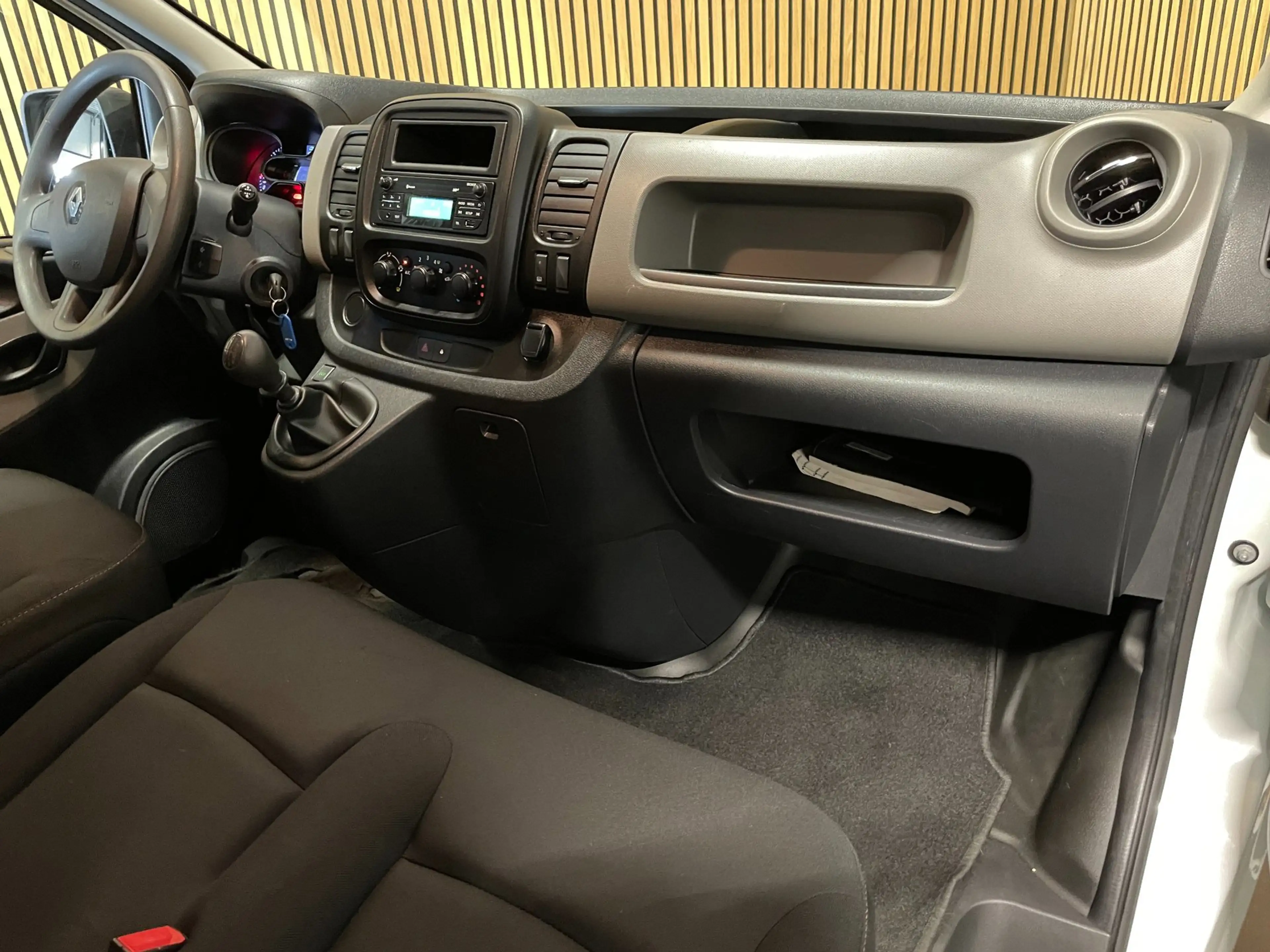Renault Trafic 1.6 dCi T27 L1H1|3-ZITS|TREKHAAK|SCHUIFDEUR|AIRCO| — photo 7
