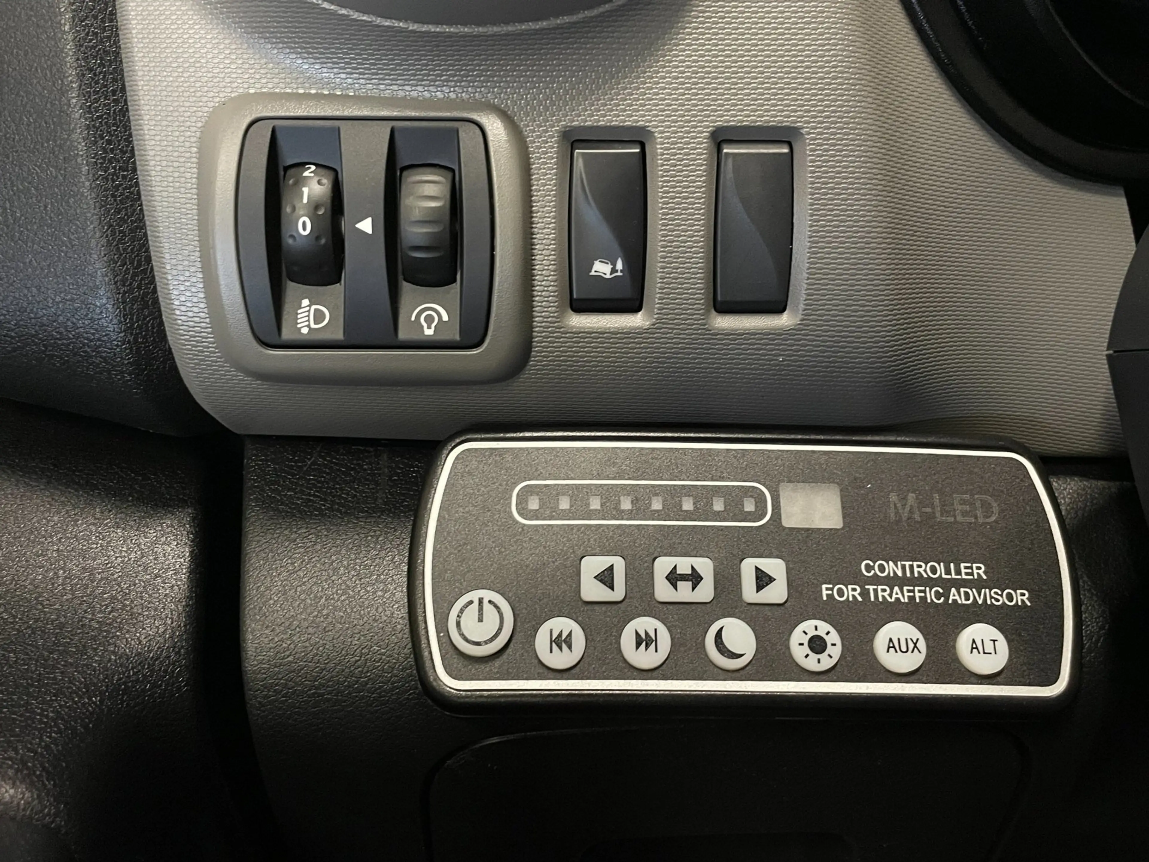 Renault Trafic 1.6 dCi T27 L1H1|3-ZITS|TREKHAAK|SCHUIFDEUR|AIRCO| — photo 11