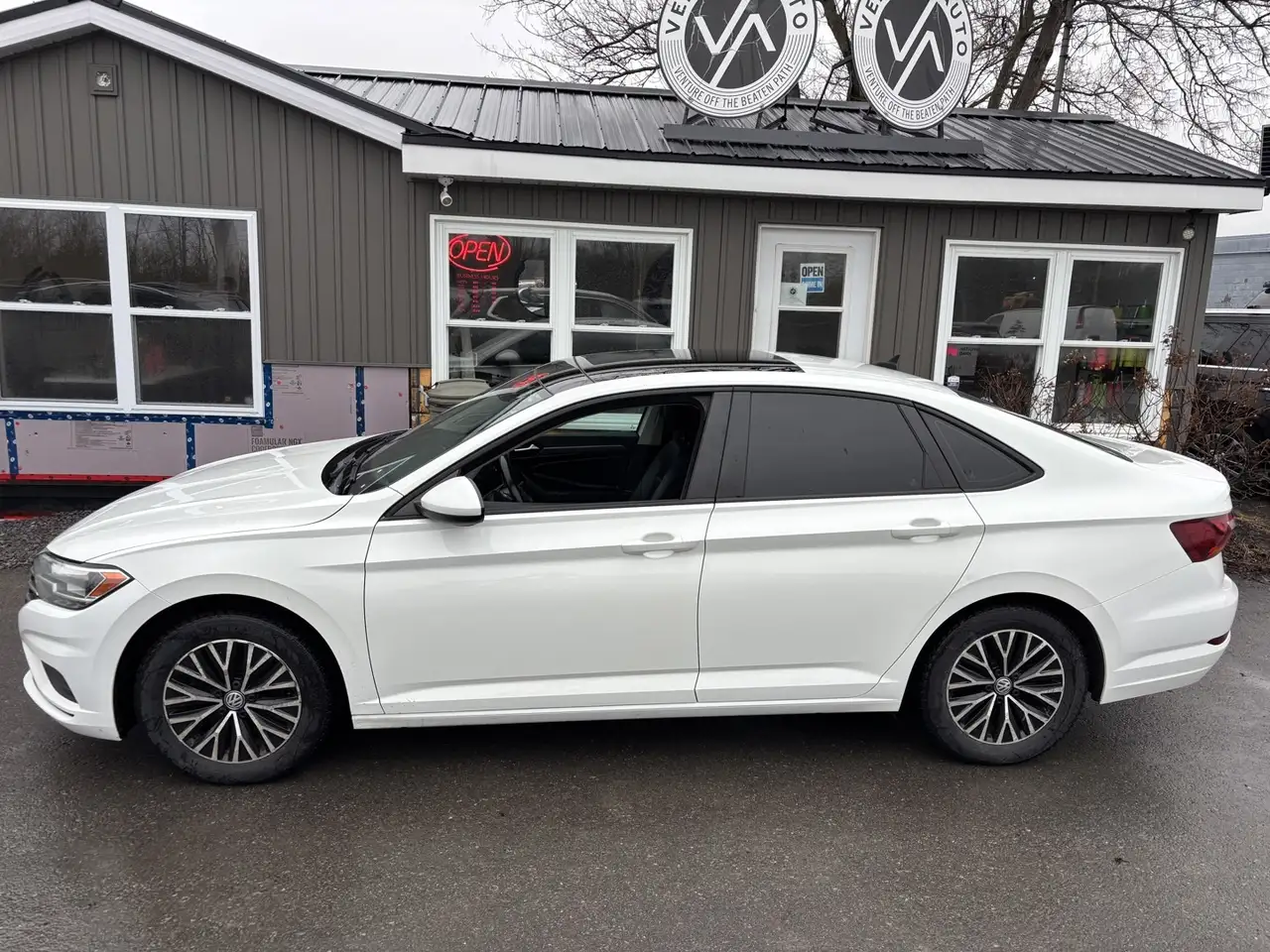 Volkswagen Jetta снимка Volkswagen Jetta