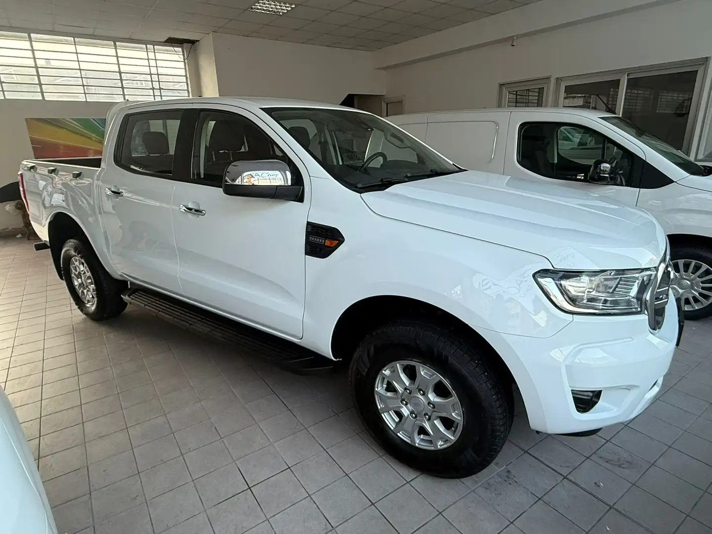 Ford Ranger Ranger VII 2019 2.0 ecoblue double cab XLT 170cv Bianco - 2