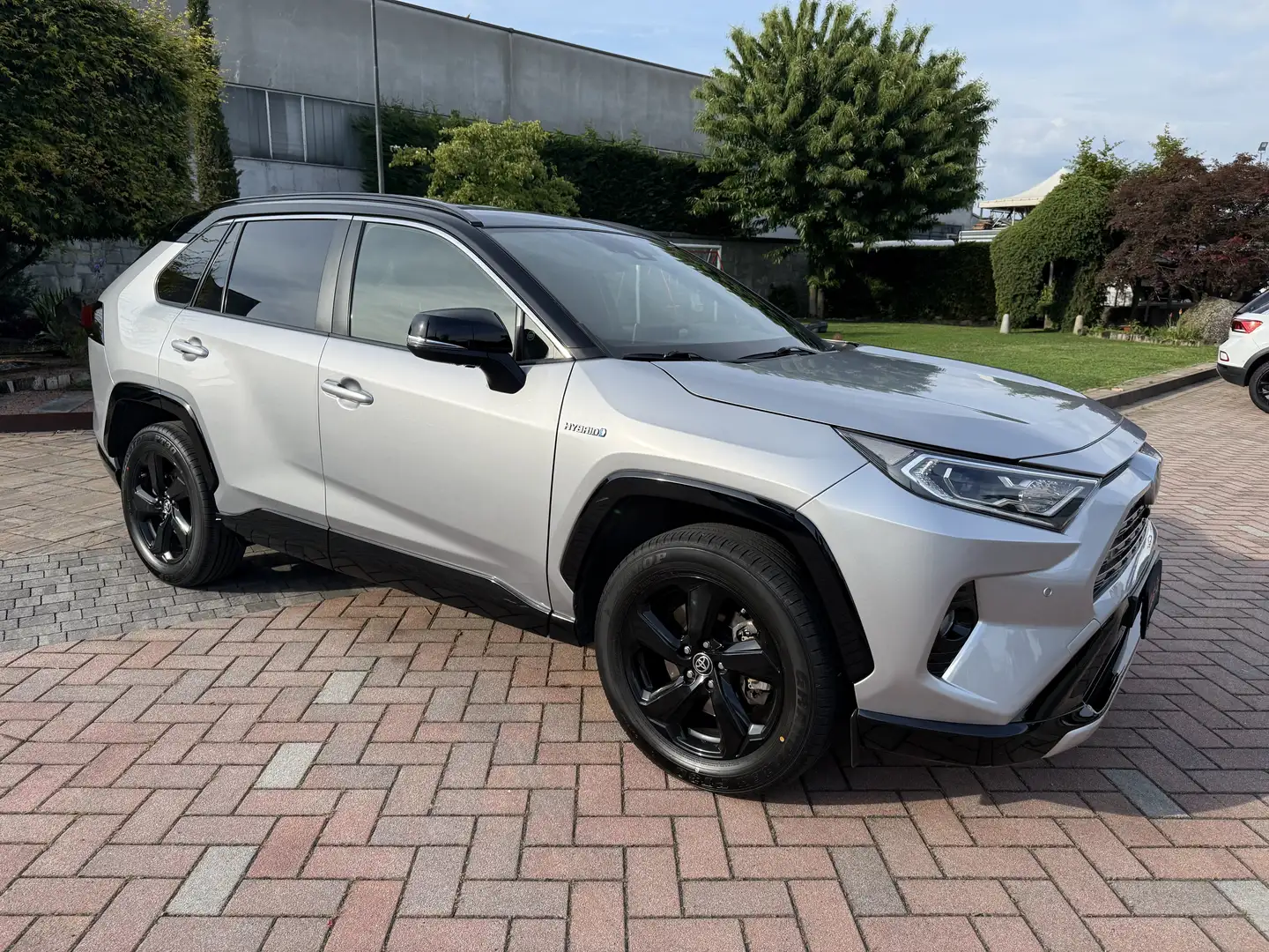 Toyota RAV 4 Rav4 2.5 vvt-ie h Dynamic awd-i 4x4 e-cvt WRC AUTO Silber - 2