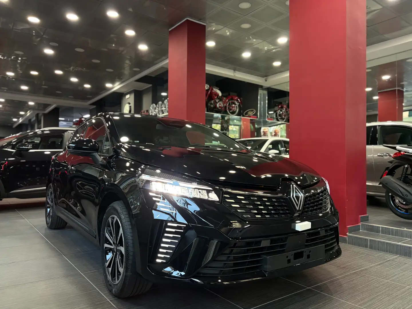 Renault Clio 1.6 E-Tech Full Hybrid 145cv Techno ITALIANA Km0 Noir - 1