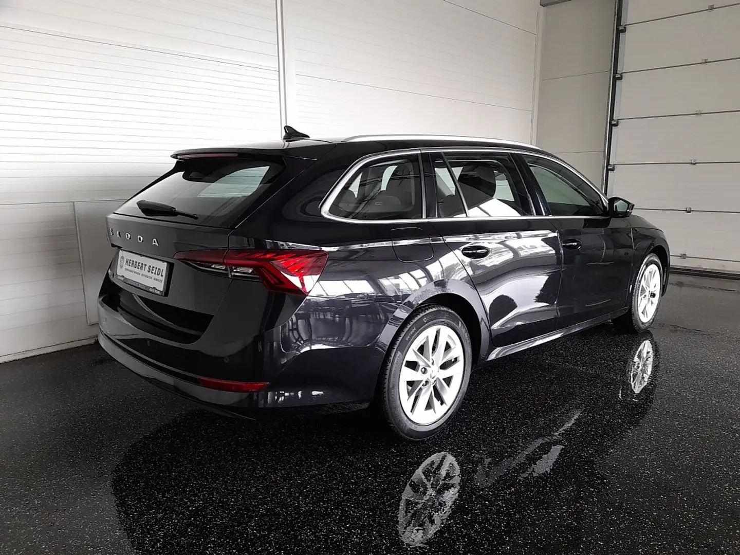 Skoda Octavia Combi STYLE 2,0 TDI DSG *LED & DYN BLINKER / VI... Noir - 2