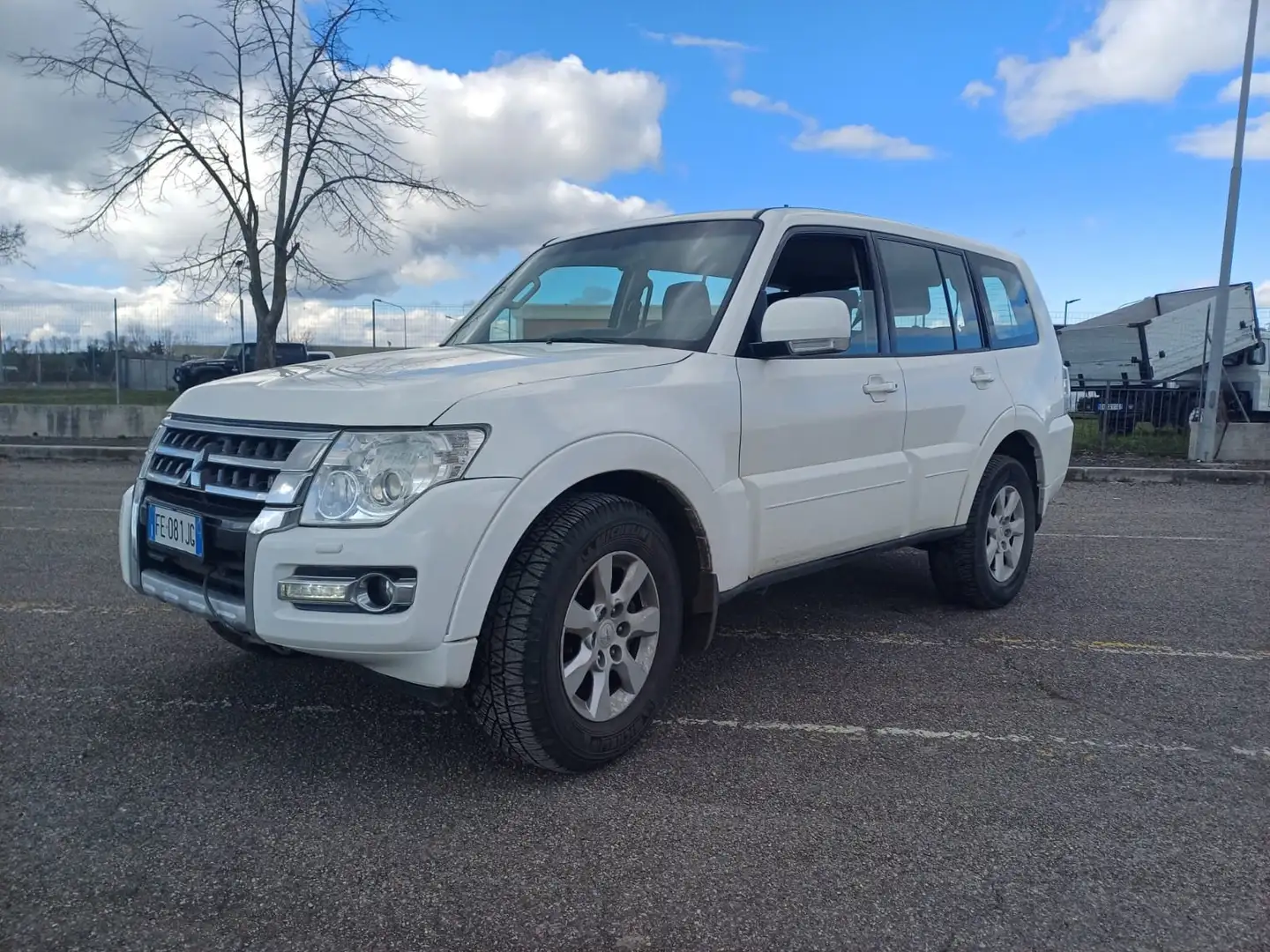 Mitsubishi Pajero Pajero 3.2 cr Instyle 5p auto Fehér - 2