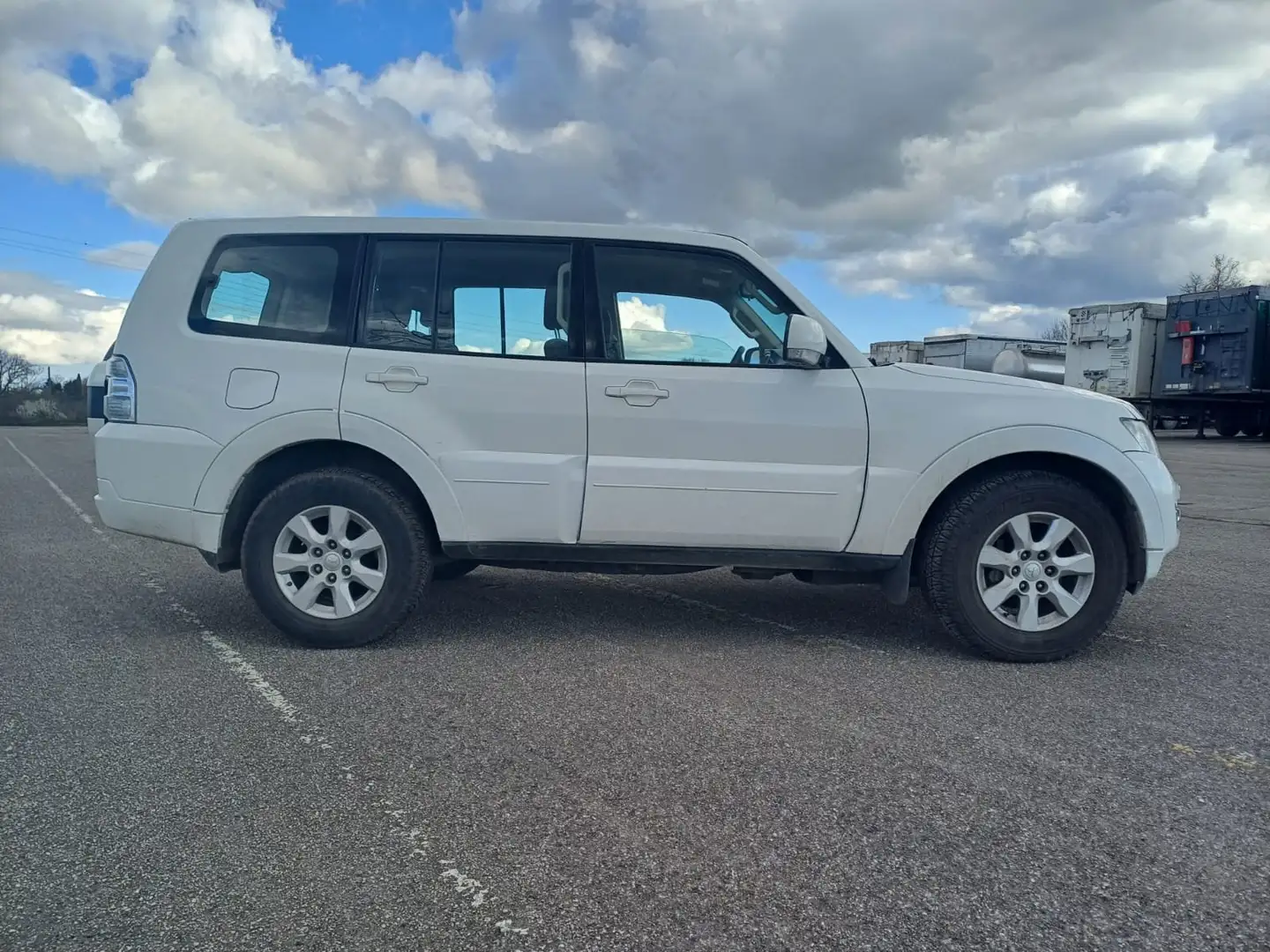 Mitsubishi Pajero Pajero 3.2 cr Instyle 5p auto Fehér - 1