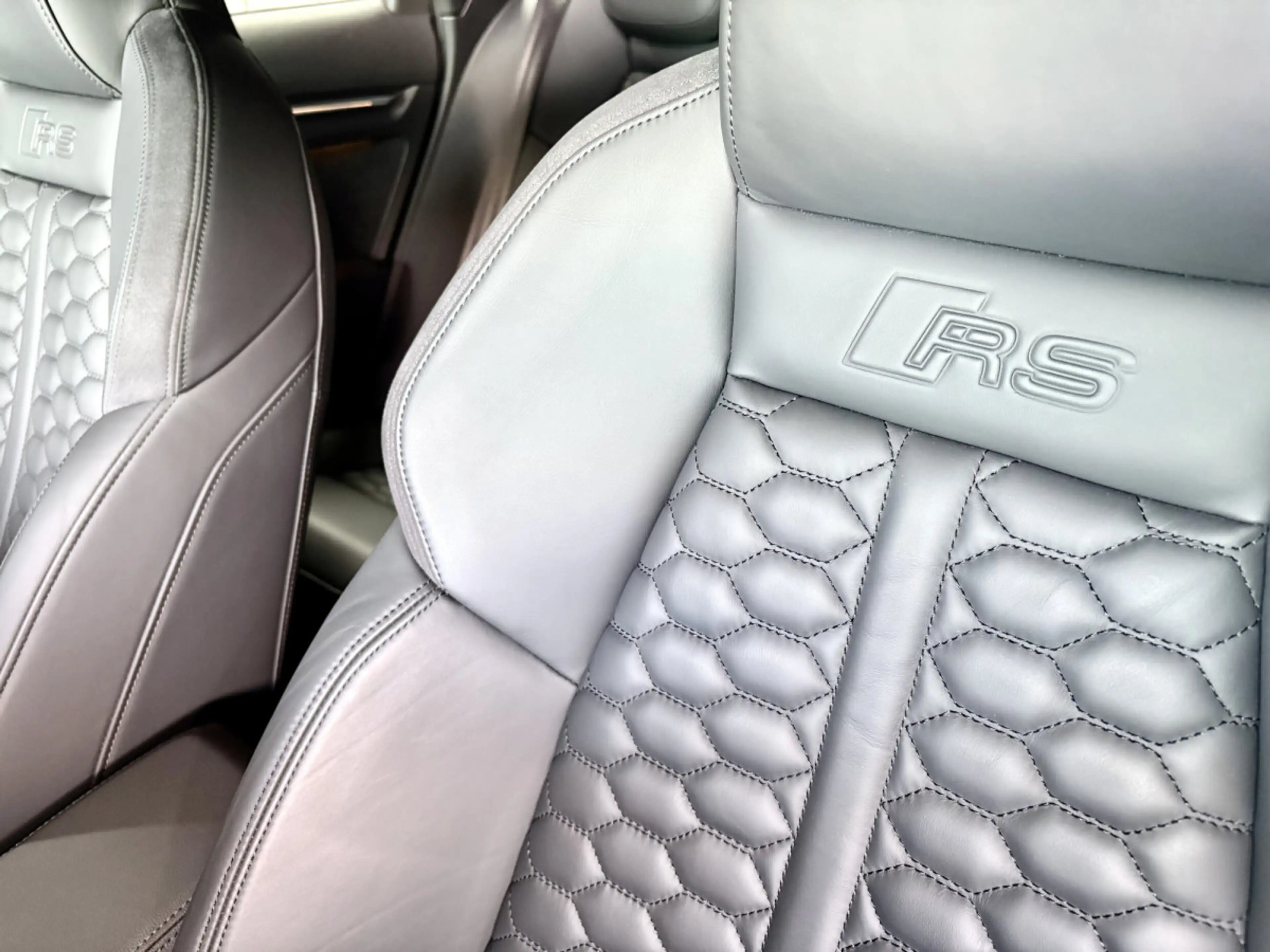 Audi RS3 Sportback Quattro 2.5 TFSI 400 CV *PANO* B&O* MAT — photo 8