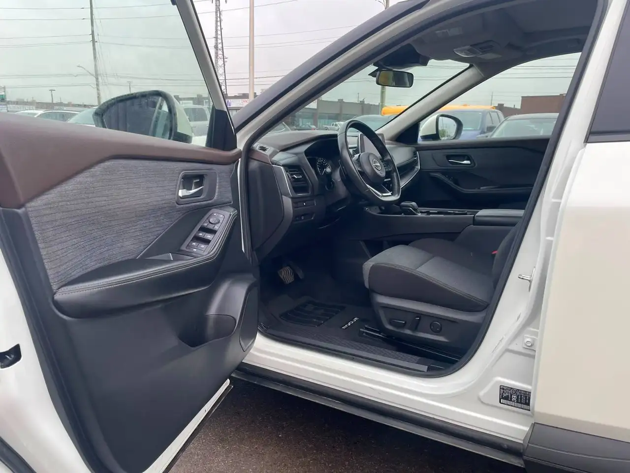 Nissan Rogue снимка Nissan Rogue
