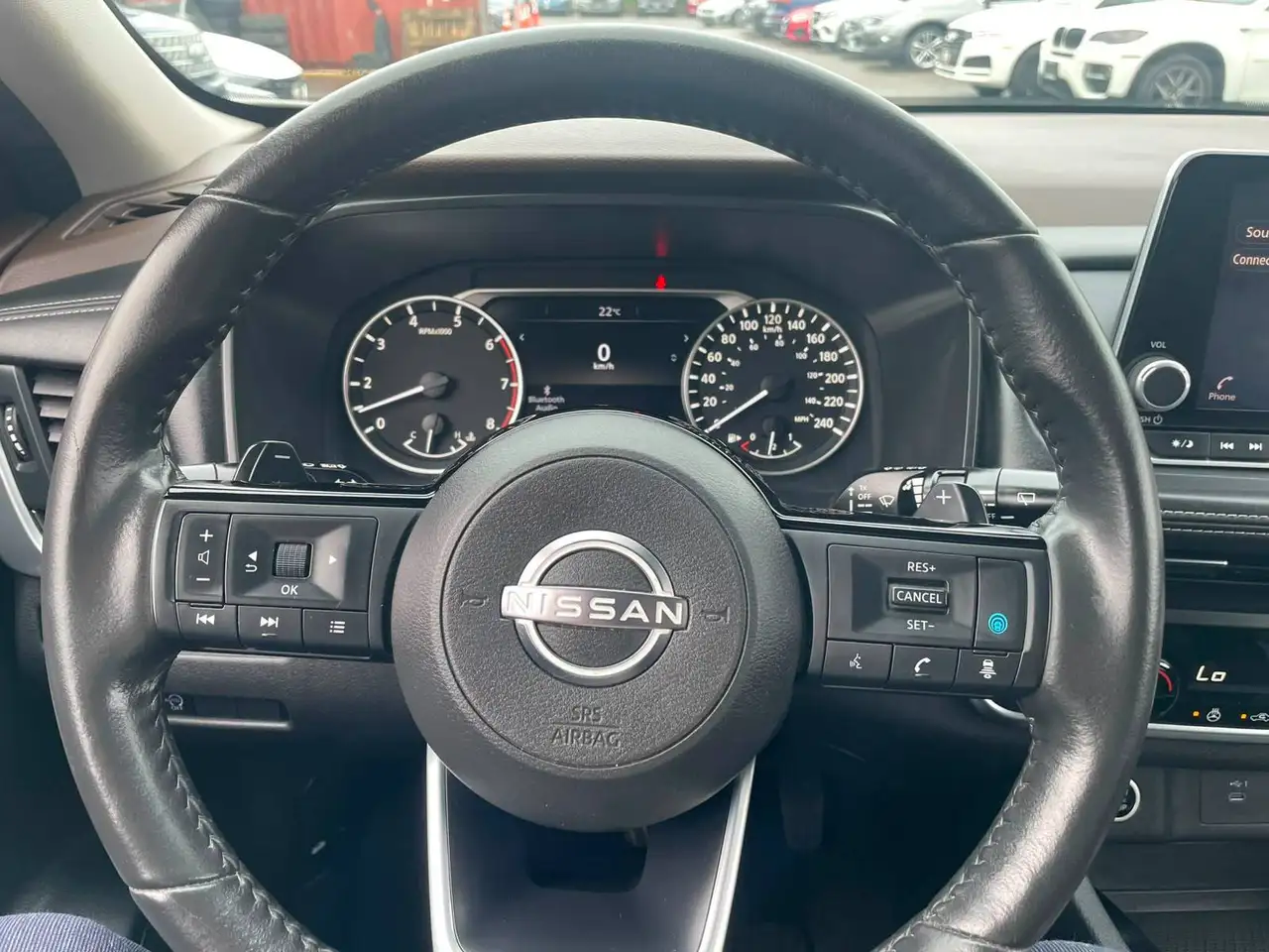 Nissan Rogue снимка Nissan Rogue
