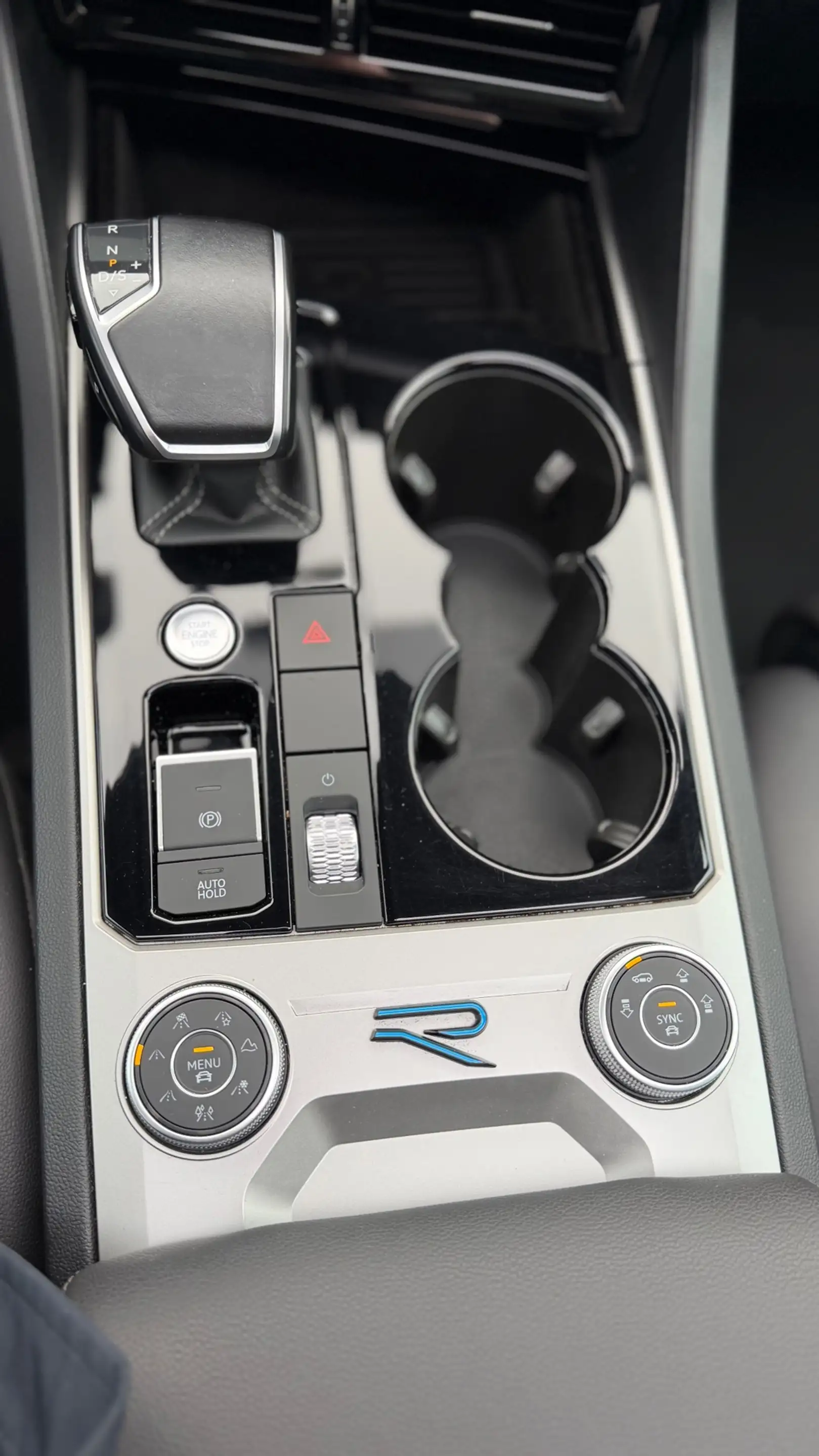 Volkswagen Touareg 3.0 TSi eHybrid 4MOTION R-Line Panoramadak leer Ca — photo 29