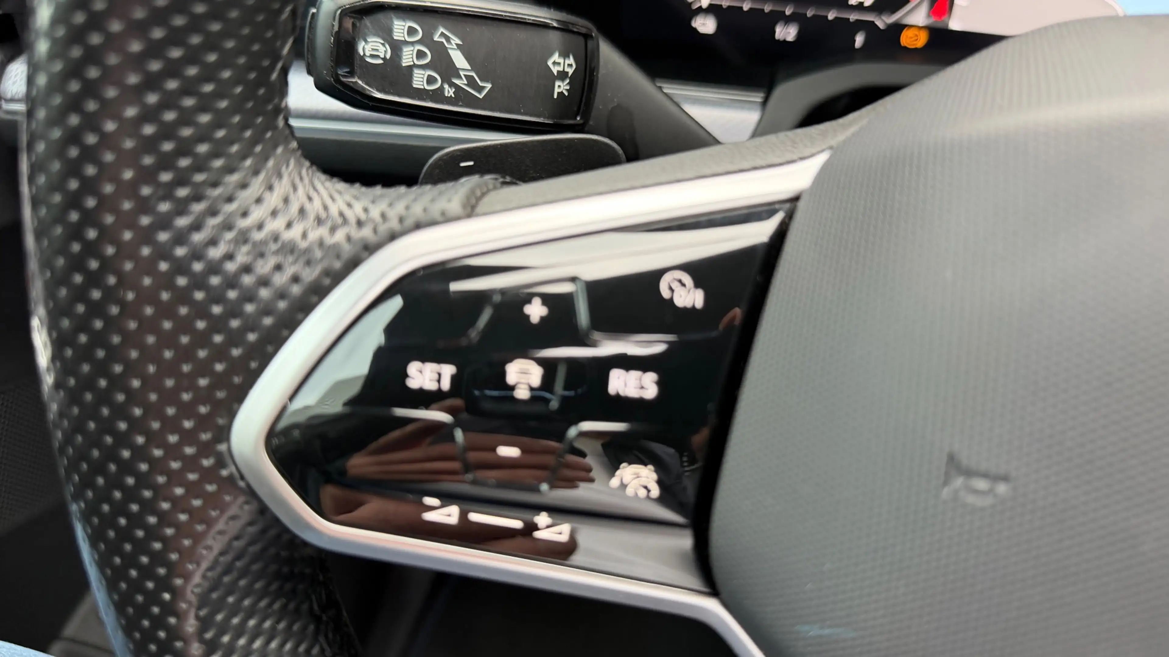 Volkswagen Touareg 3.0 TSi eHybrid 4MOTION R-Line Panoramadak leer Ca — photo 35