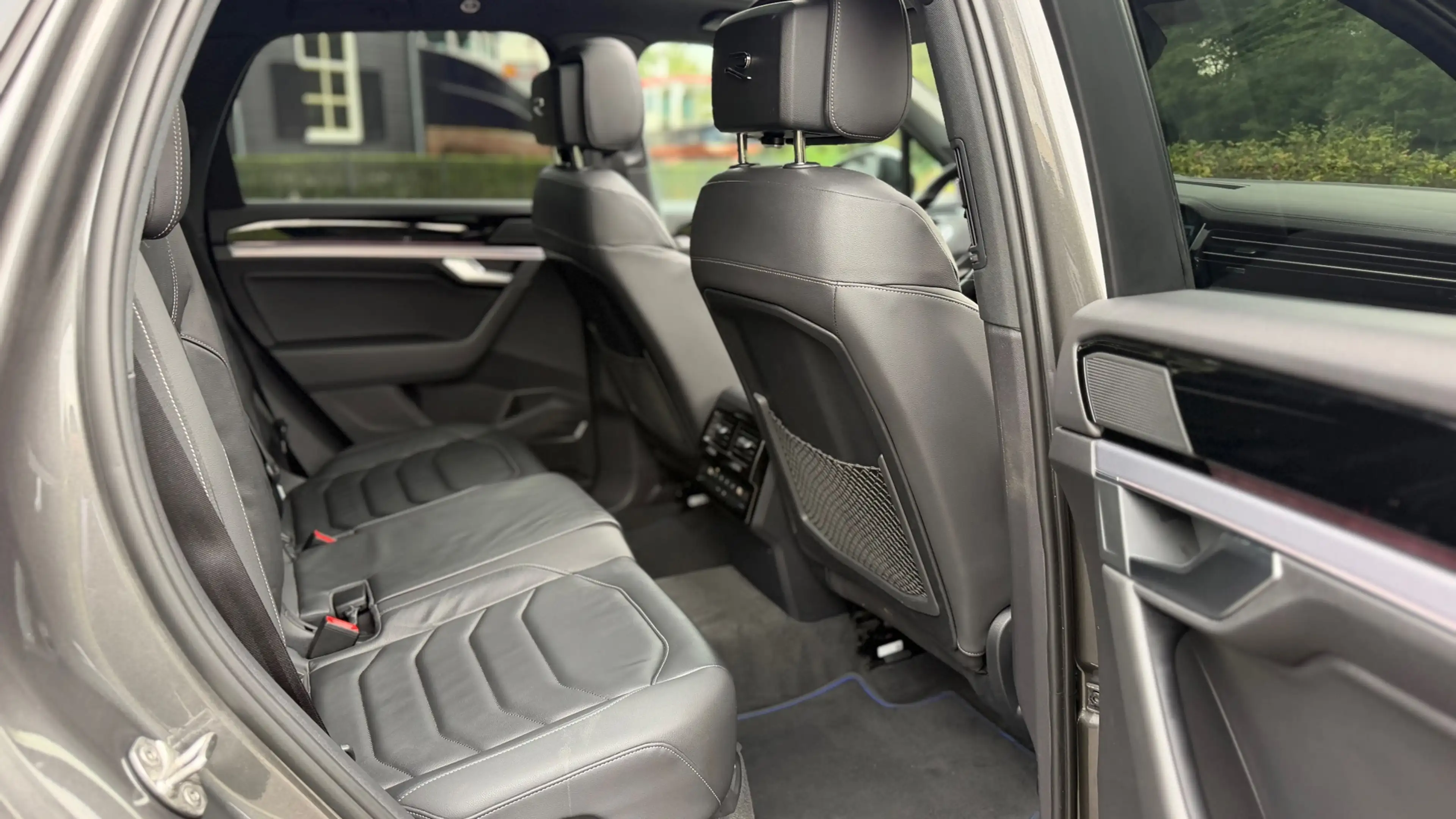 Volkswagen Touareg 3.0 TSi eHybrid 4MOTION R-Line Panoramadak leer Ca — photo 19