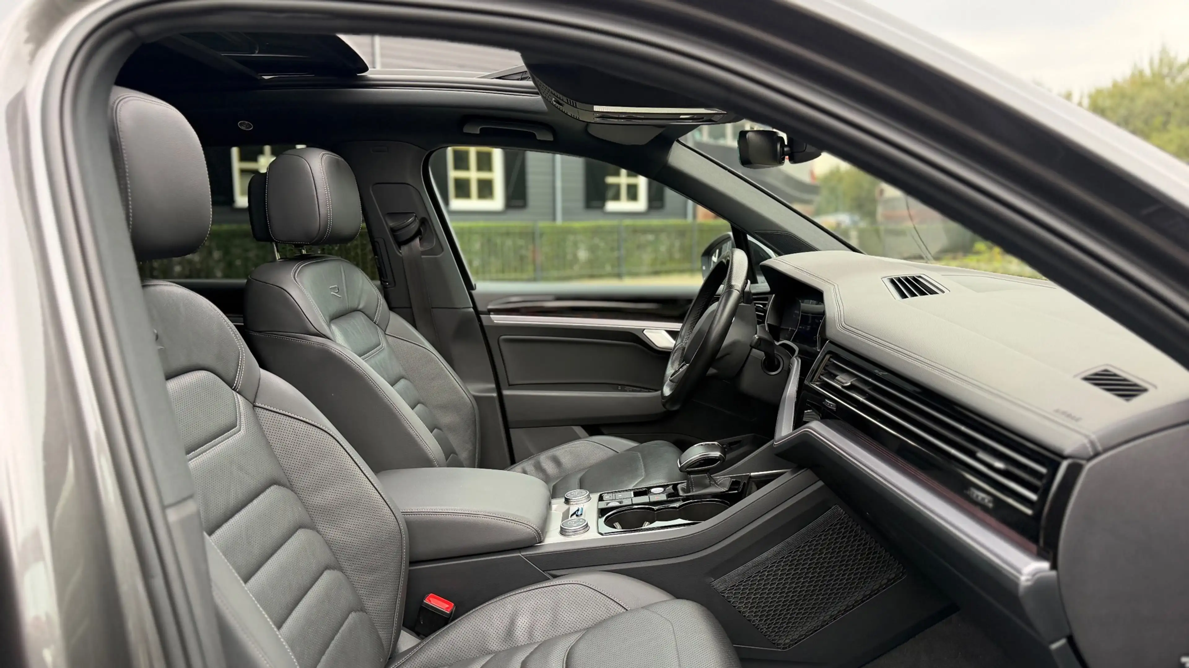 Volkswagen Touareg 3.0 TSi eHybrid 4MOTION R-Line Panoramadak leer Ca — photo 15