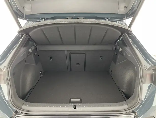 Cupra Formentor view 9