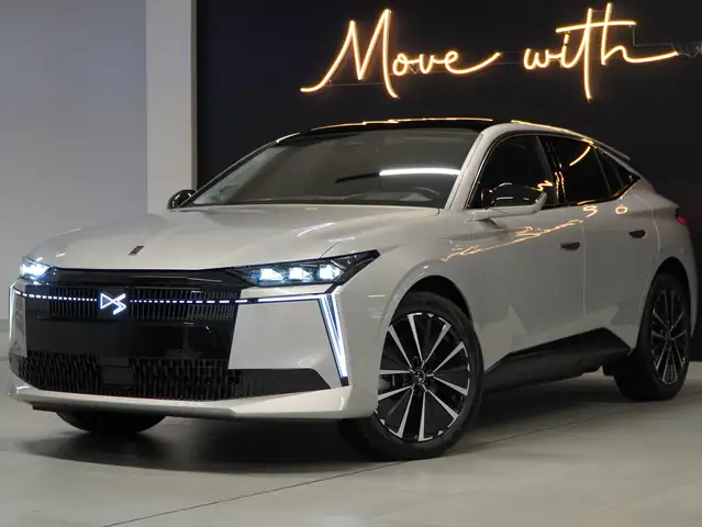 DS Automobiles N°4 DS N°4 E-Tense ÉTOILE + Alcantara