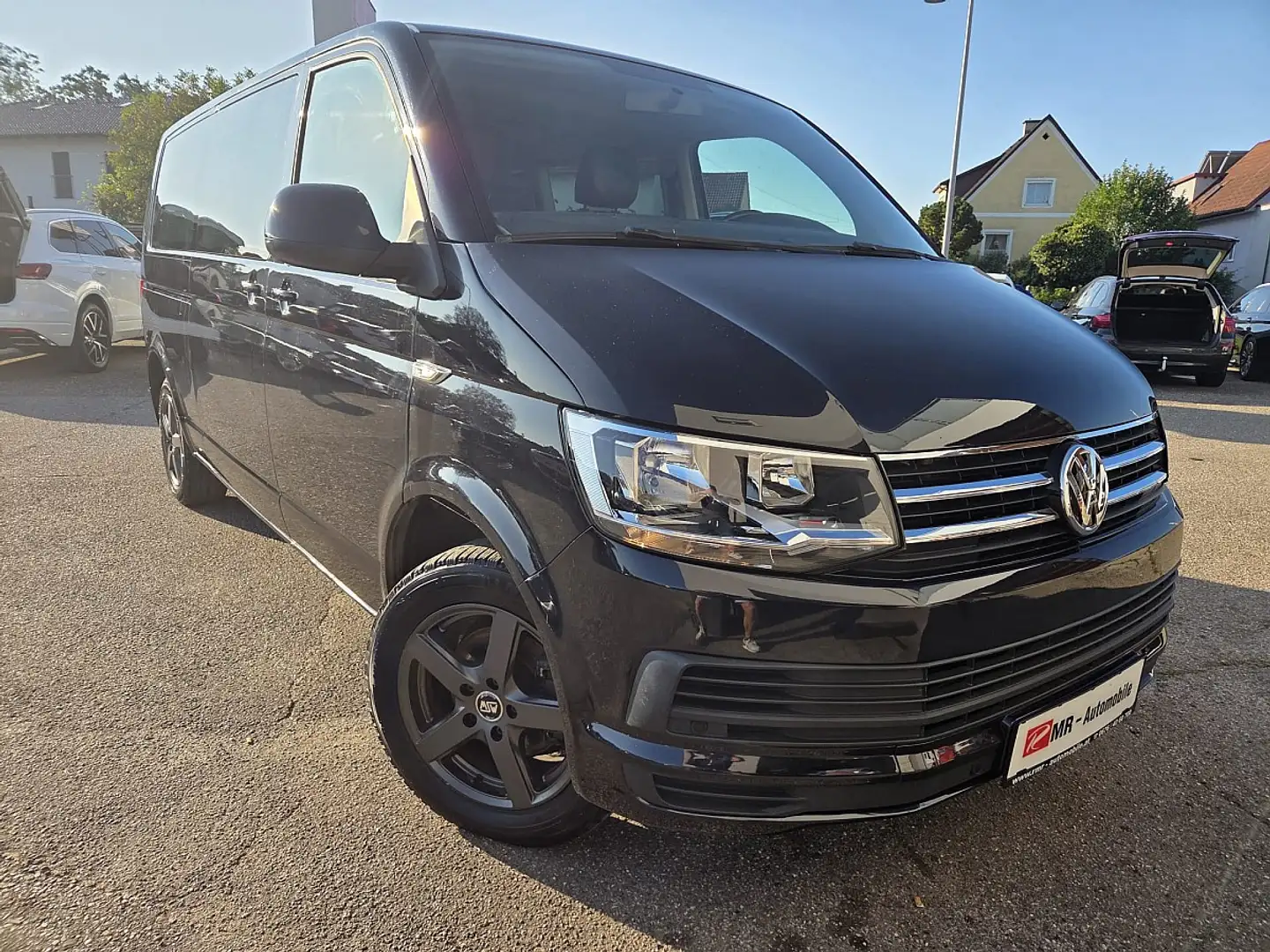 Volkswagen Caravelle LR Comfortline 2,0 BMT TDI DSG Noir - 1