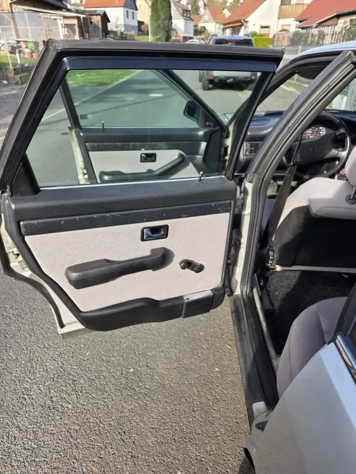 Audi 100 Typ 44 H Kennzeichen, foto 10