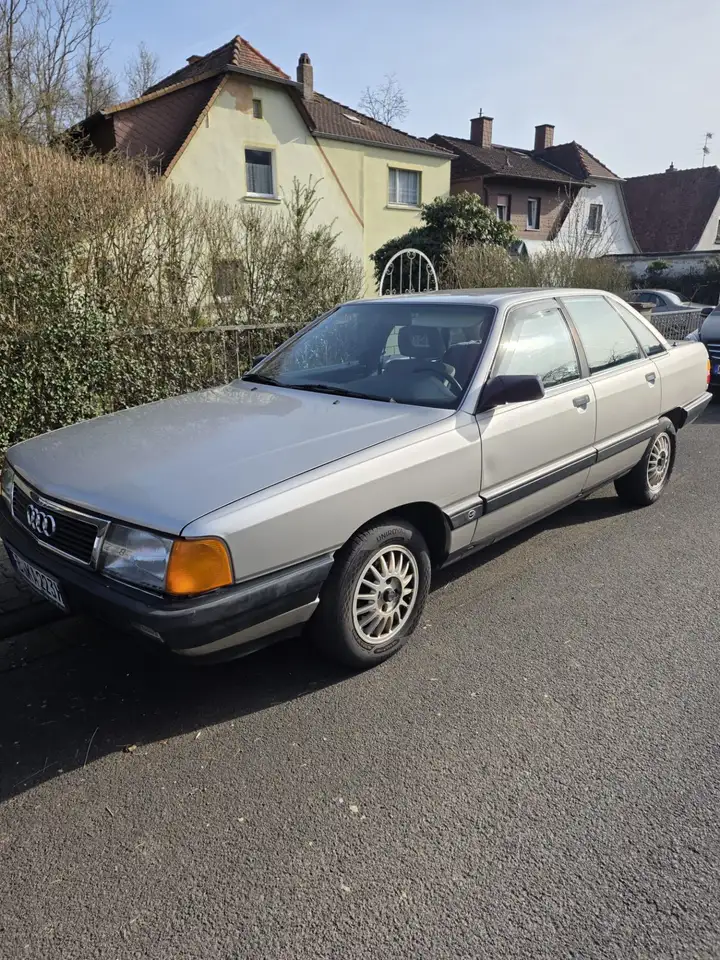 Audi 100 Typ 44 H Kennzeichen, foto 2