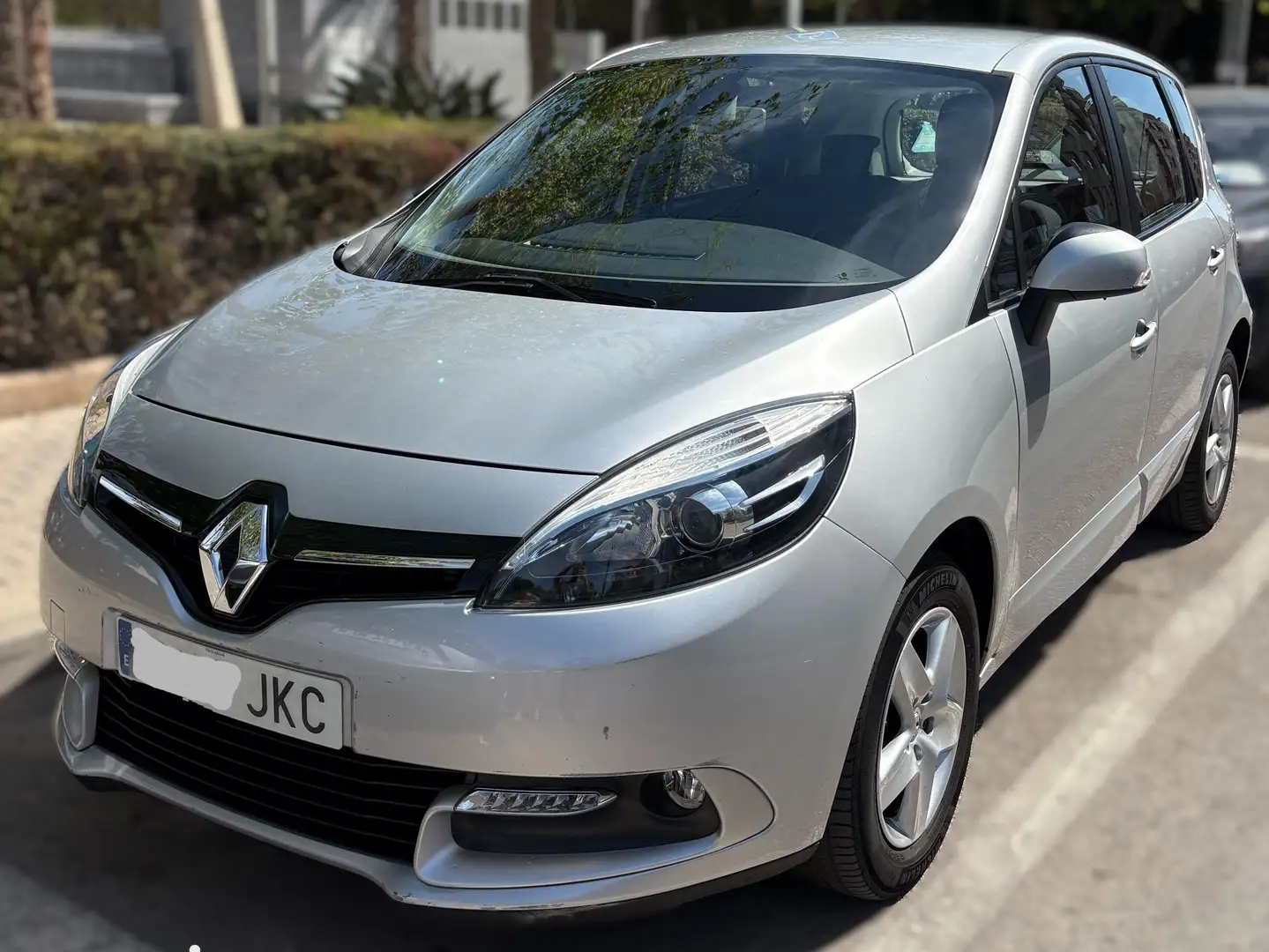 Renault Scenic Scénic 1.5dCi eco2 Selection Selection Plateado - 1