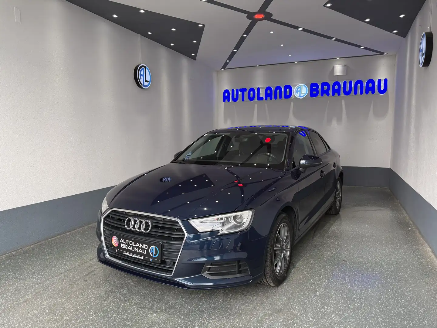 Audi A3 A3 1.6 TDI Limousine Blau - 1
