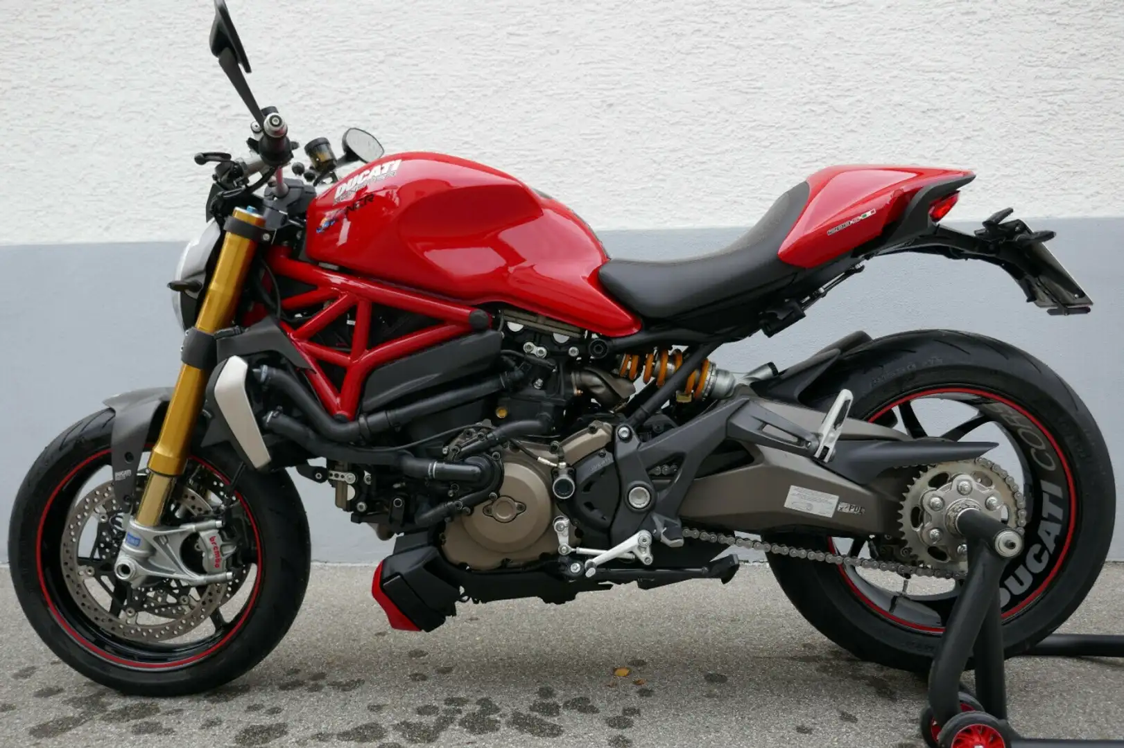 Ducati Monster 1200 S NCR Rojo - 1