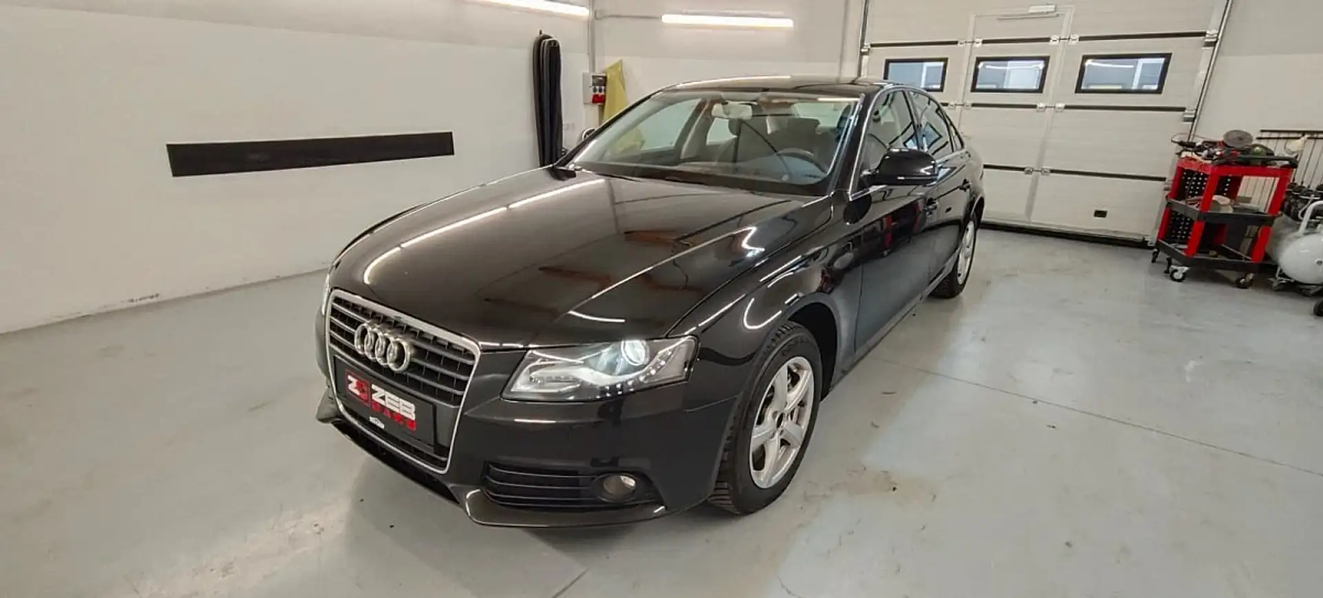 Audi A4 1,8 TFSI, Steuerkette neu Schwarz - 1