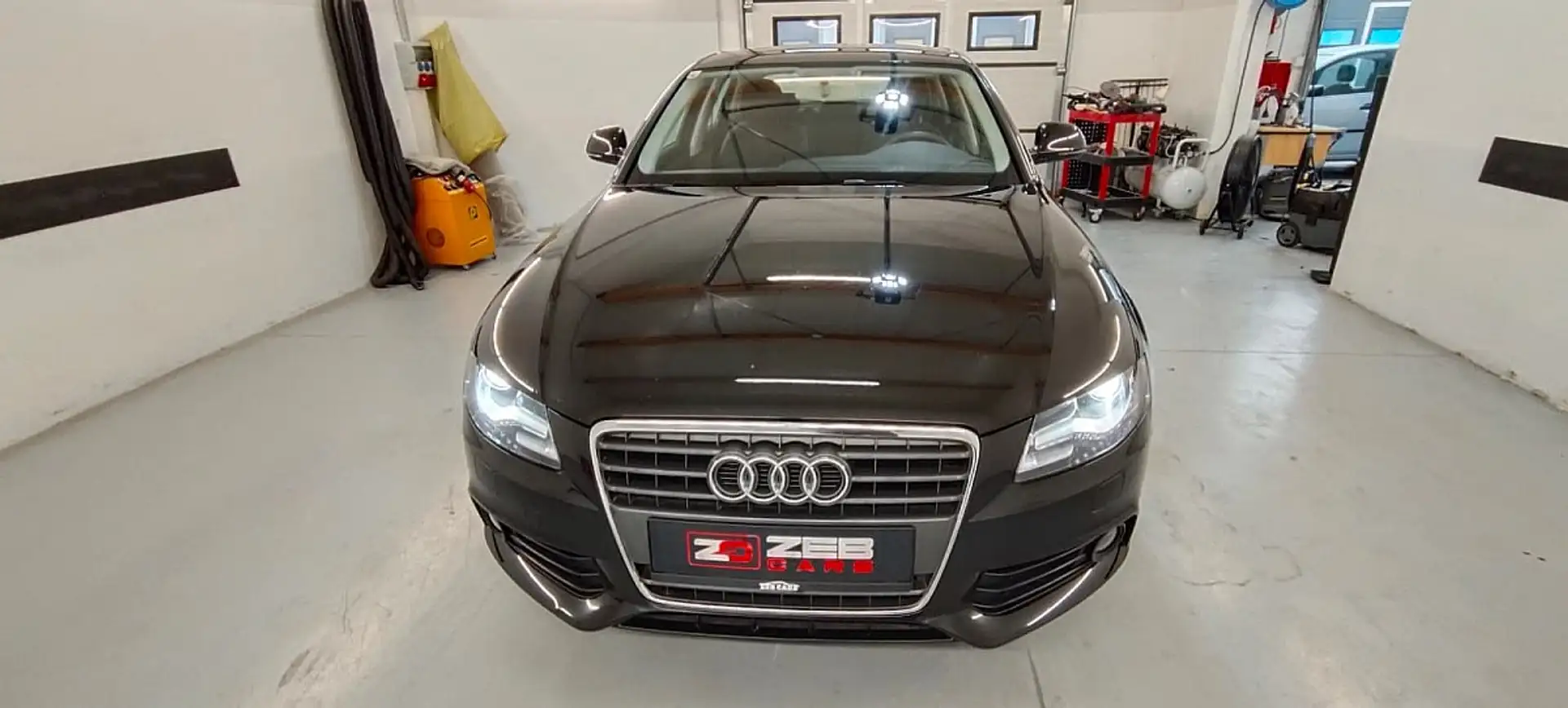 Audi A4 1,8 TFSI, Steuerkette neu Schwarz - 2