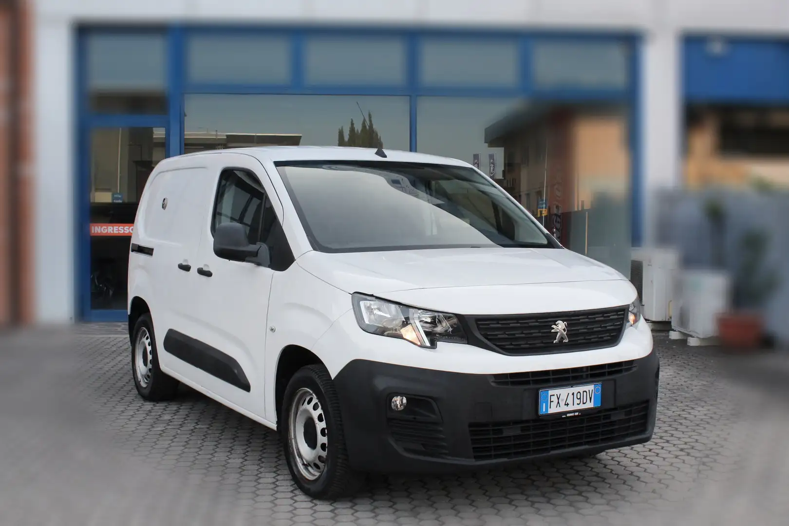 Peugeot Partner Van L1 Blue HDI 130CV Premium-2 ANNI DI GARANZIA Bianco - 2
