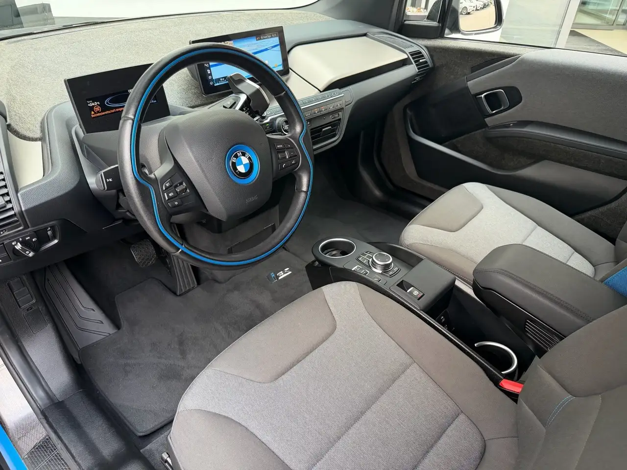 BMW i3 s 120 Navi Standh. LED PDC DAB Tempomat 19" LMR, миниатюра 11