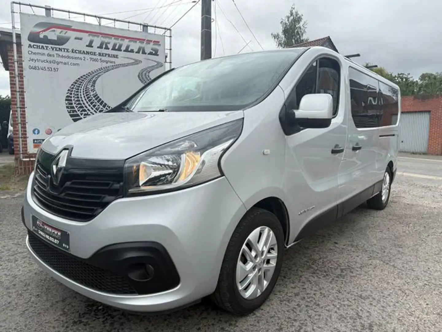 Renault Trafic Combi 9 1.6dCi TT Energy 92kW Plateado - 1