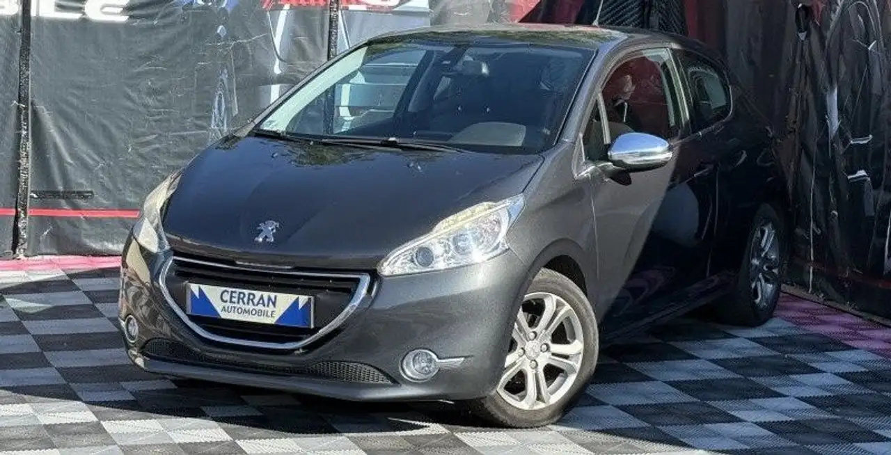 Peugeot 208 208 — photo 35