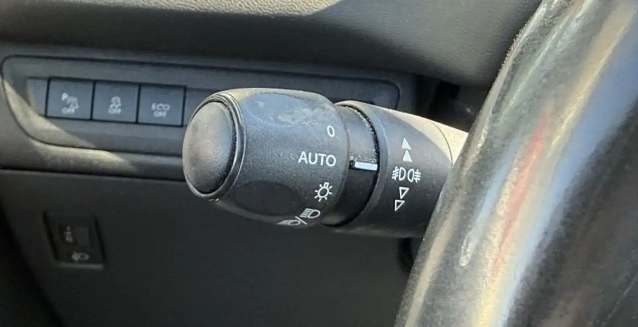 Peugeot 208 208 — photo 14