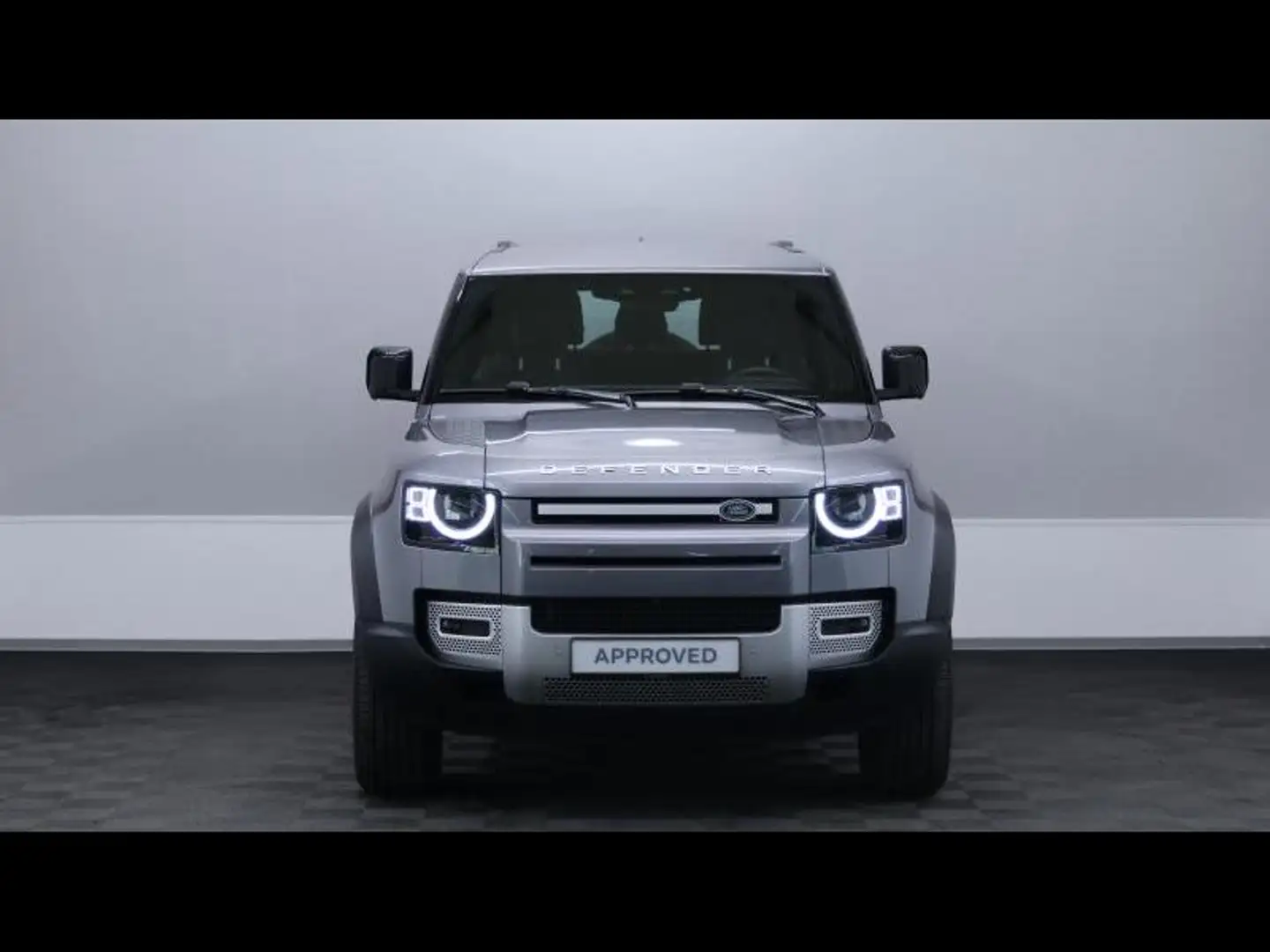 Land Rover Defender 90 D200 SE AWD auto Grey - 2
