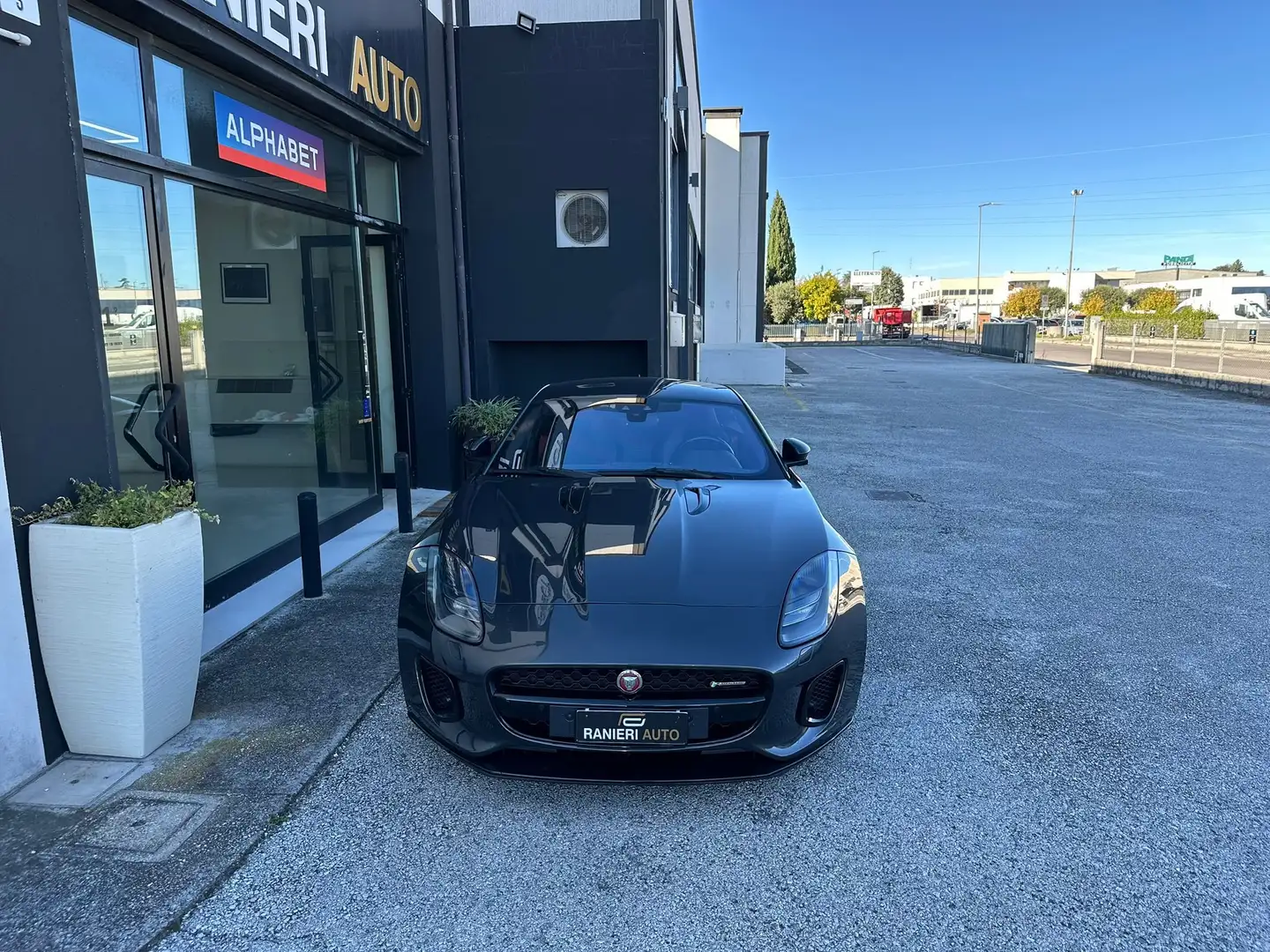 Jaguar F-Type F-Type 2018 Coupe 3.0 V6 s/c R-Dynamic 340cv Grigio - 2