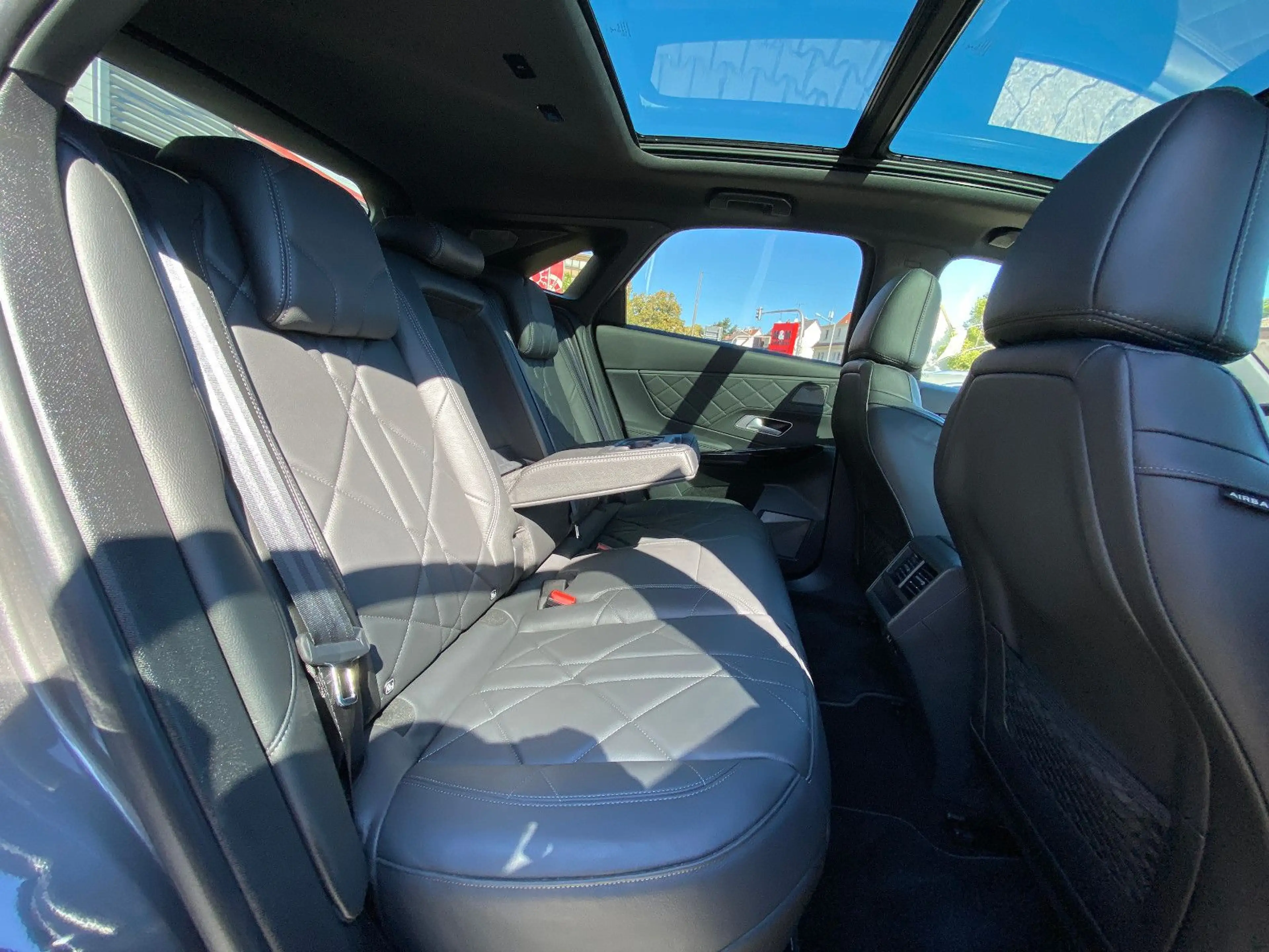 DS Automobiles DS 7 Crossback E-Tense 4x2 Ligne Noire — photo 15