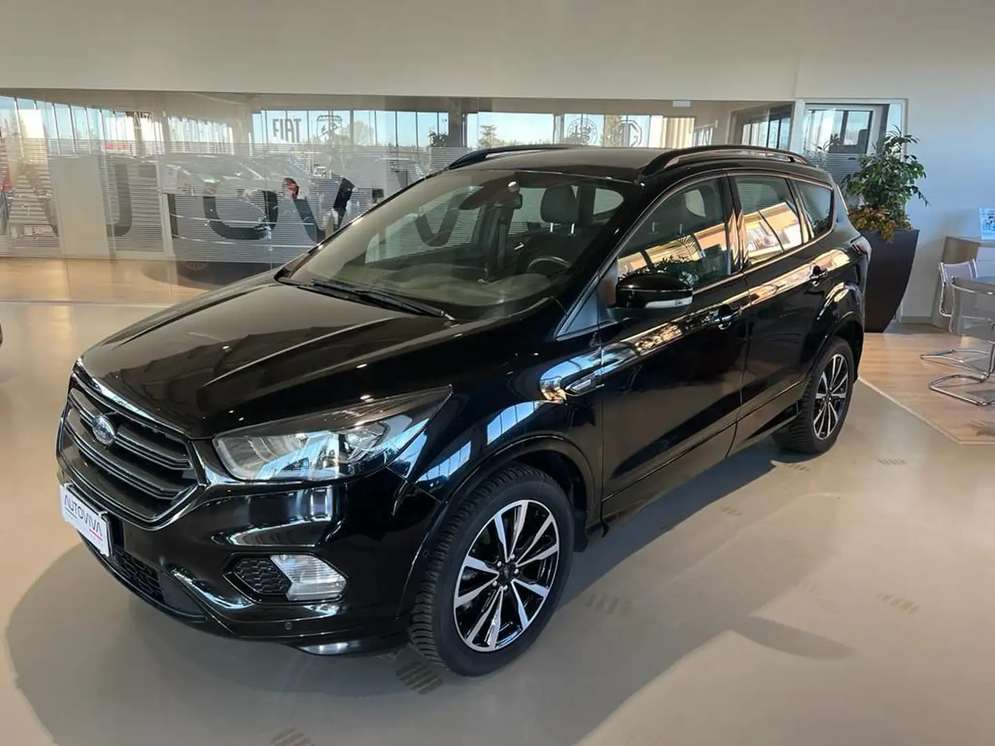 Ford Kuga 2.0 TDCI 120 CV S&S 2WD ST-Line Negro - 2