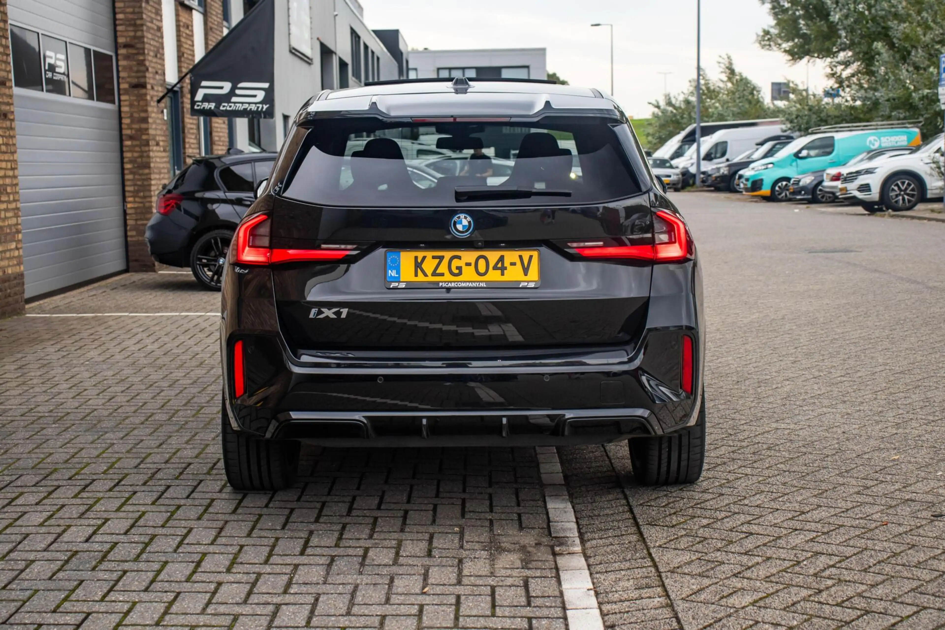 BMW iX1 xDrive30 67 kWh M-Sport Pro, BTW, SOH 96%, Pano — photo 5