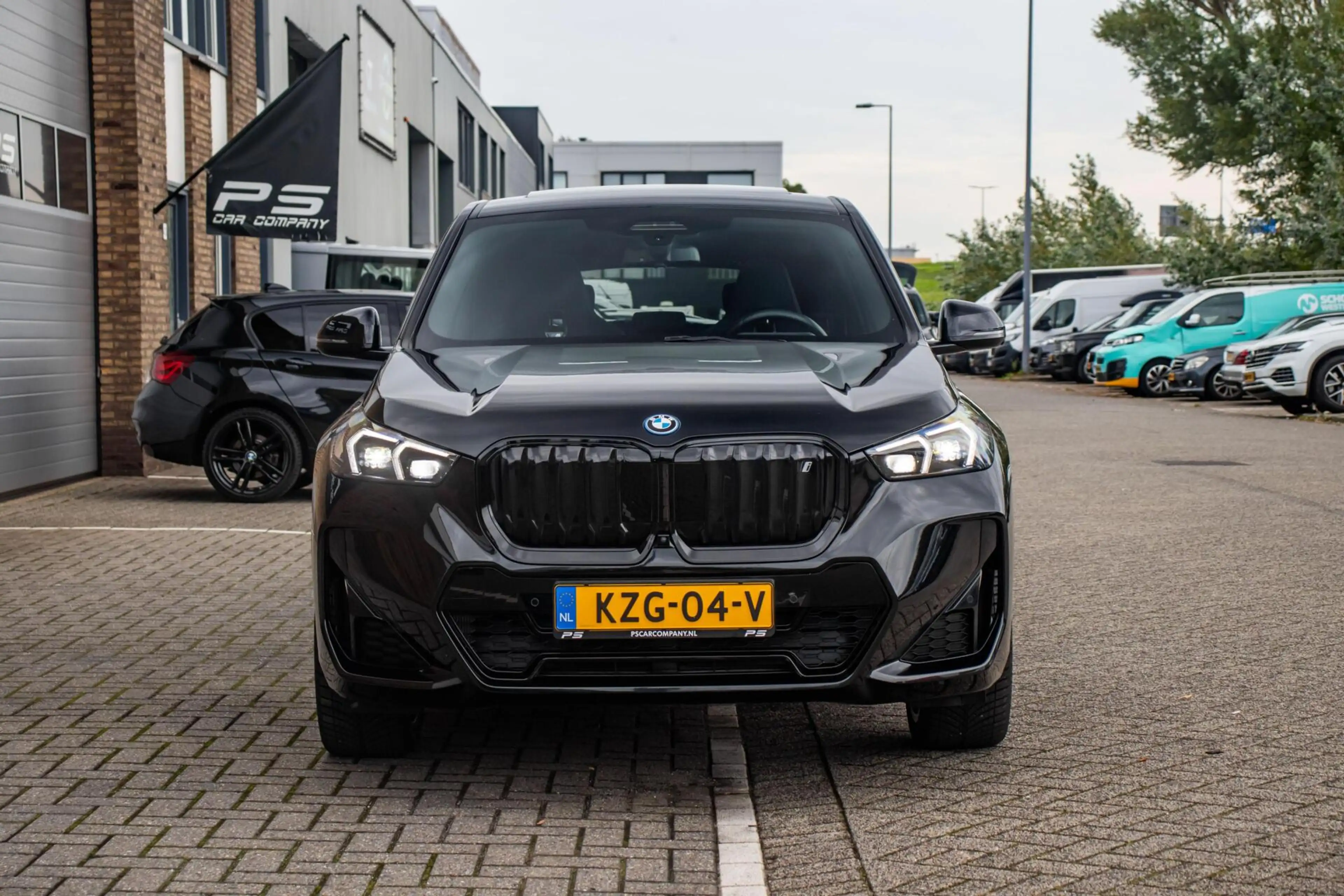 BMW iX1 xDrive30 67 kWh M-Sport Pro, BTW, SOH 96%, Pano — photo 9