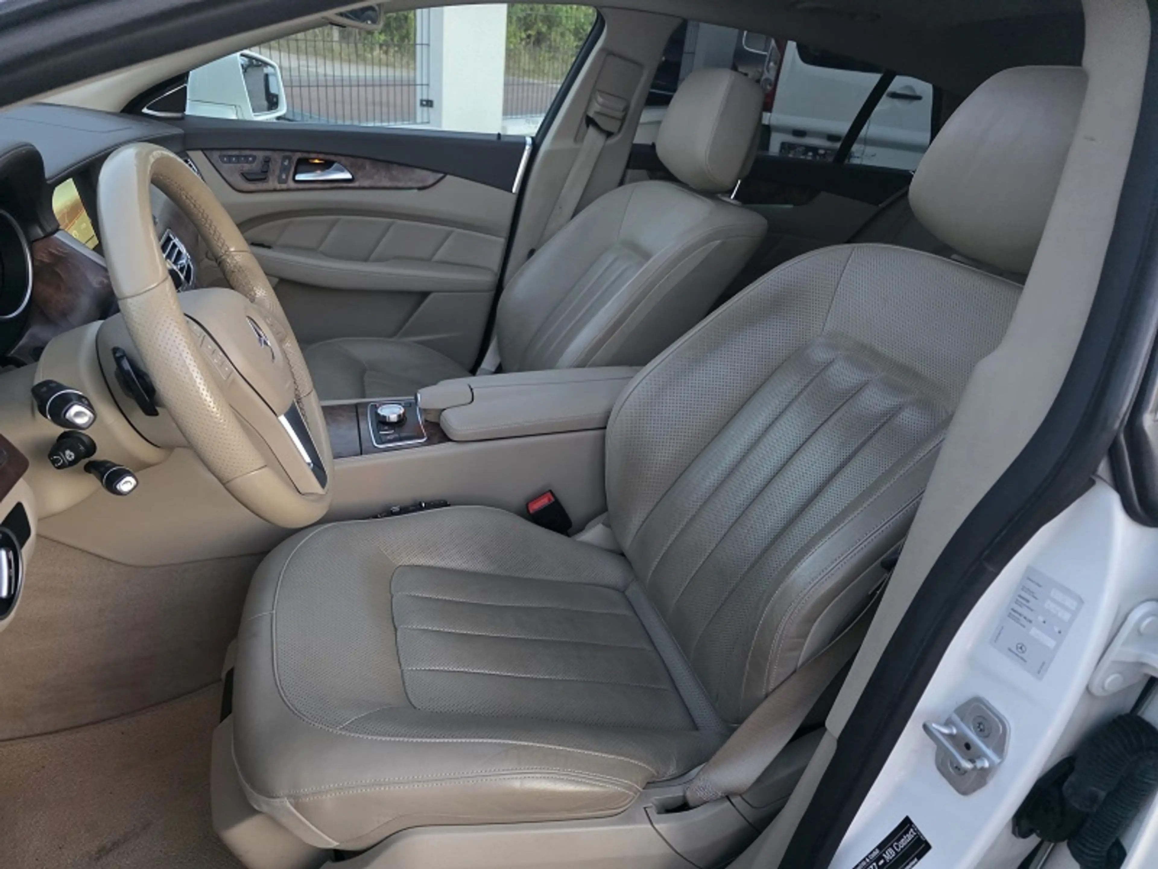 Mercedes-Benz CLS 350 CLS 350 CDI Shooting Brake 4MATIC Aut.- KEIN TAXI — photo 9